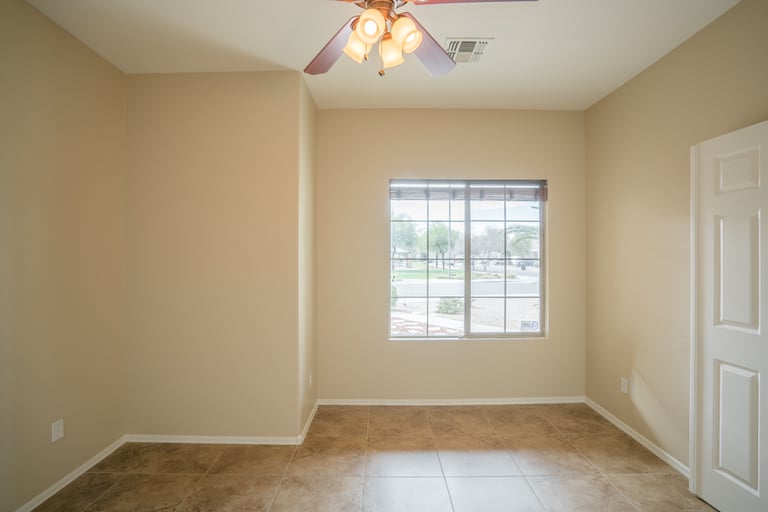 Photo 12 of 32 - 14262 W Gelding Dr, Surprise, AZ 85379