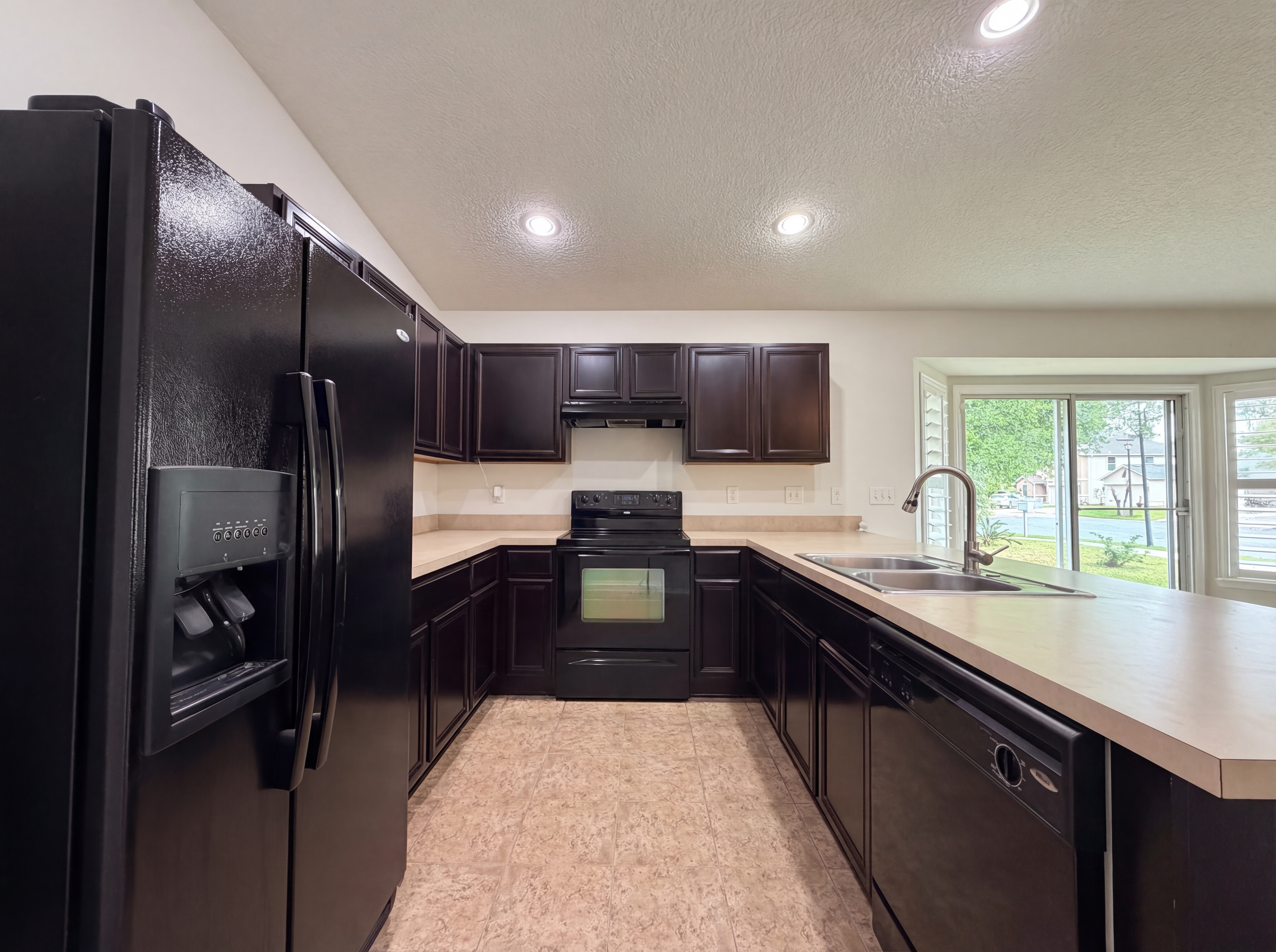 Photo 2 of 17 of 11862 Alexandra Dr, Jacksonville, FL