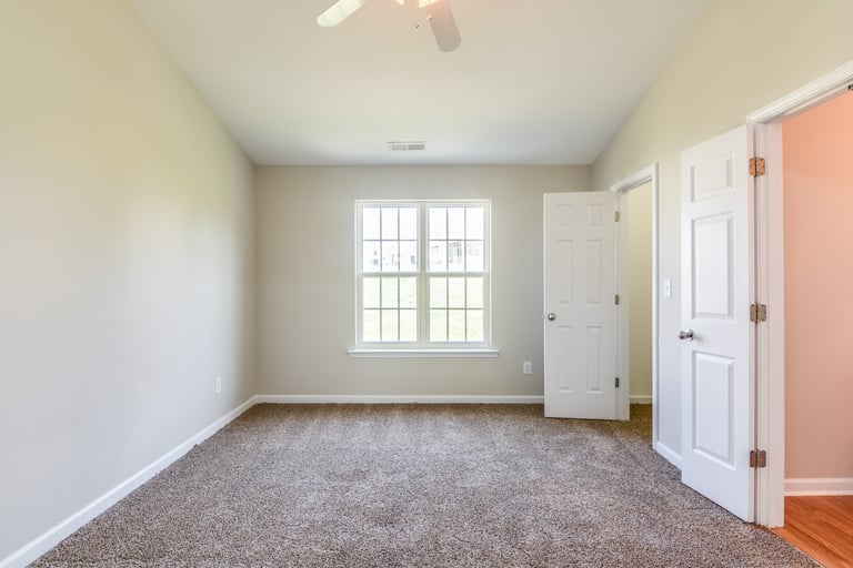 Photo 7 of 17 - 620 Woodson Dr, Clayton, NC 27527