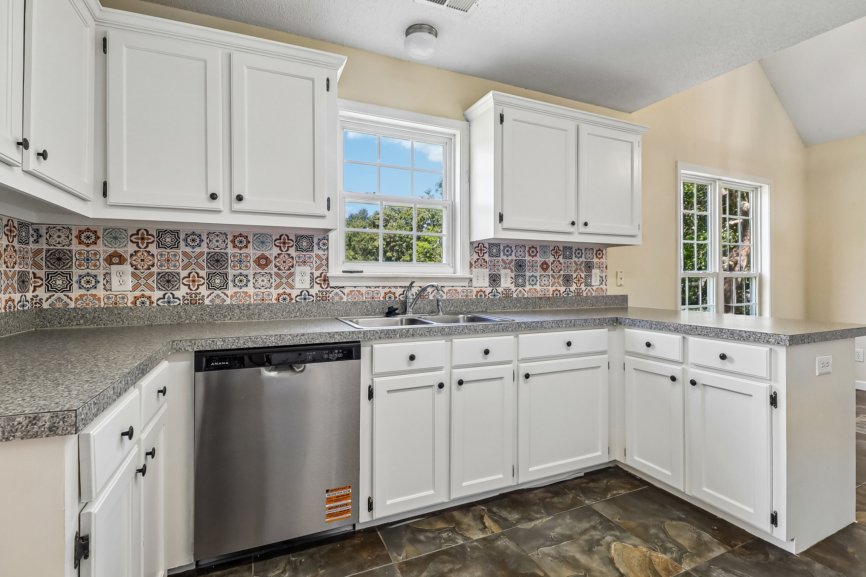 Photo 10 of 44 of 168 Hollow Tree Ct, Lugoff, SC