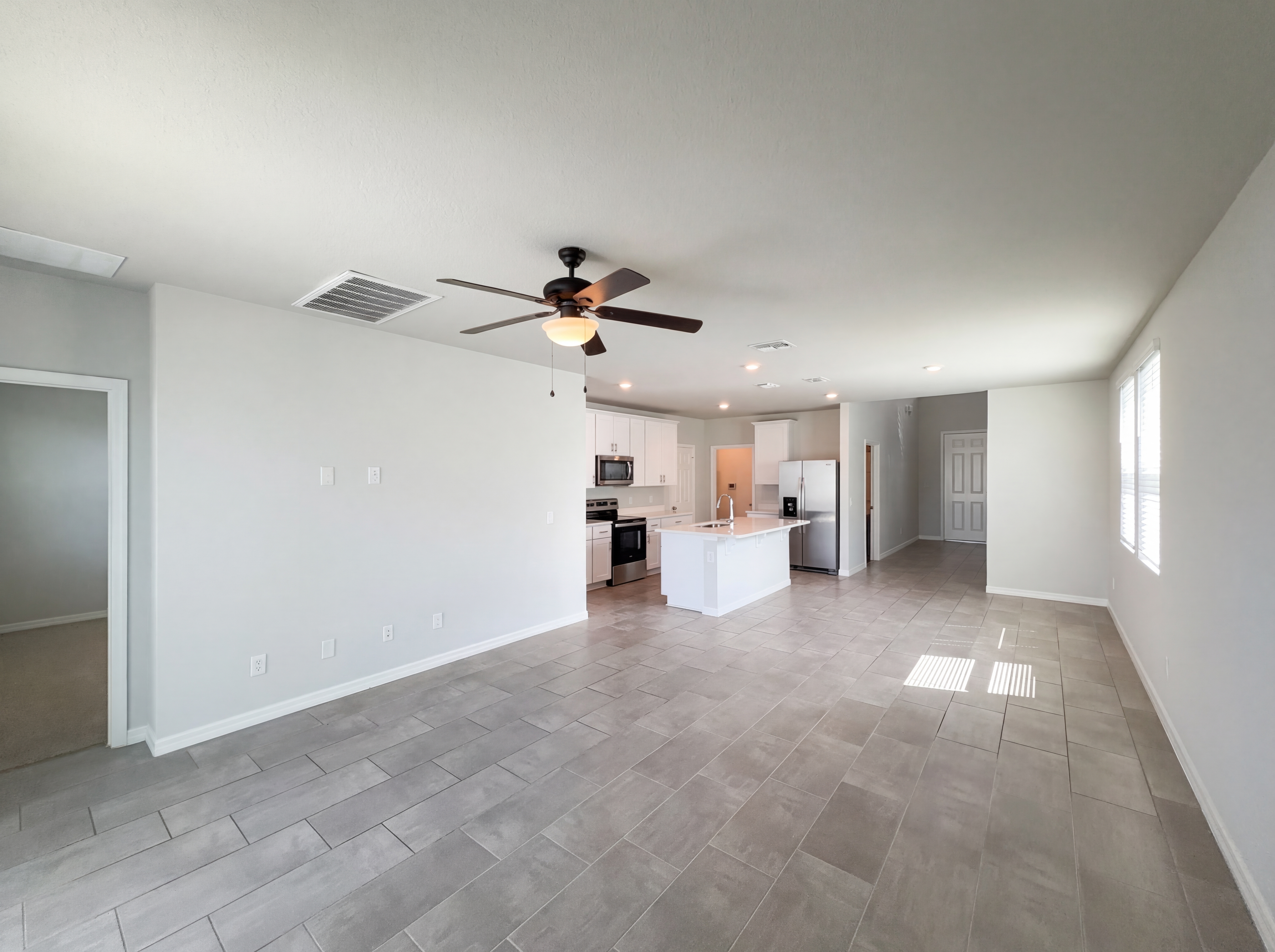 Photo 10 of 25 of 3092 Bella Vista Dr, Davenport, FL