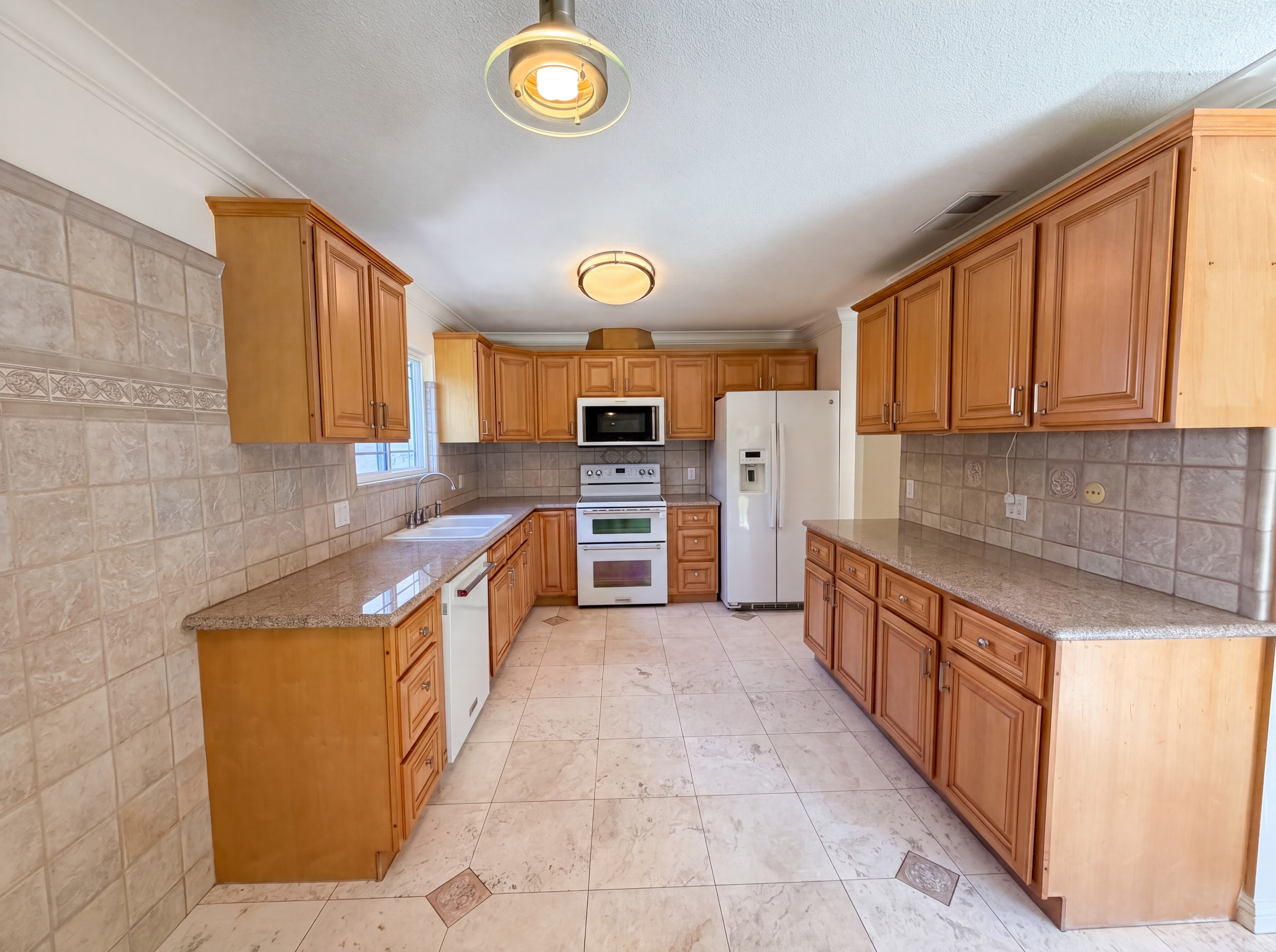 Photo 2 of 23 of 9534 Brakeman Ct, Sacramento, CA