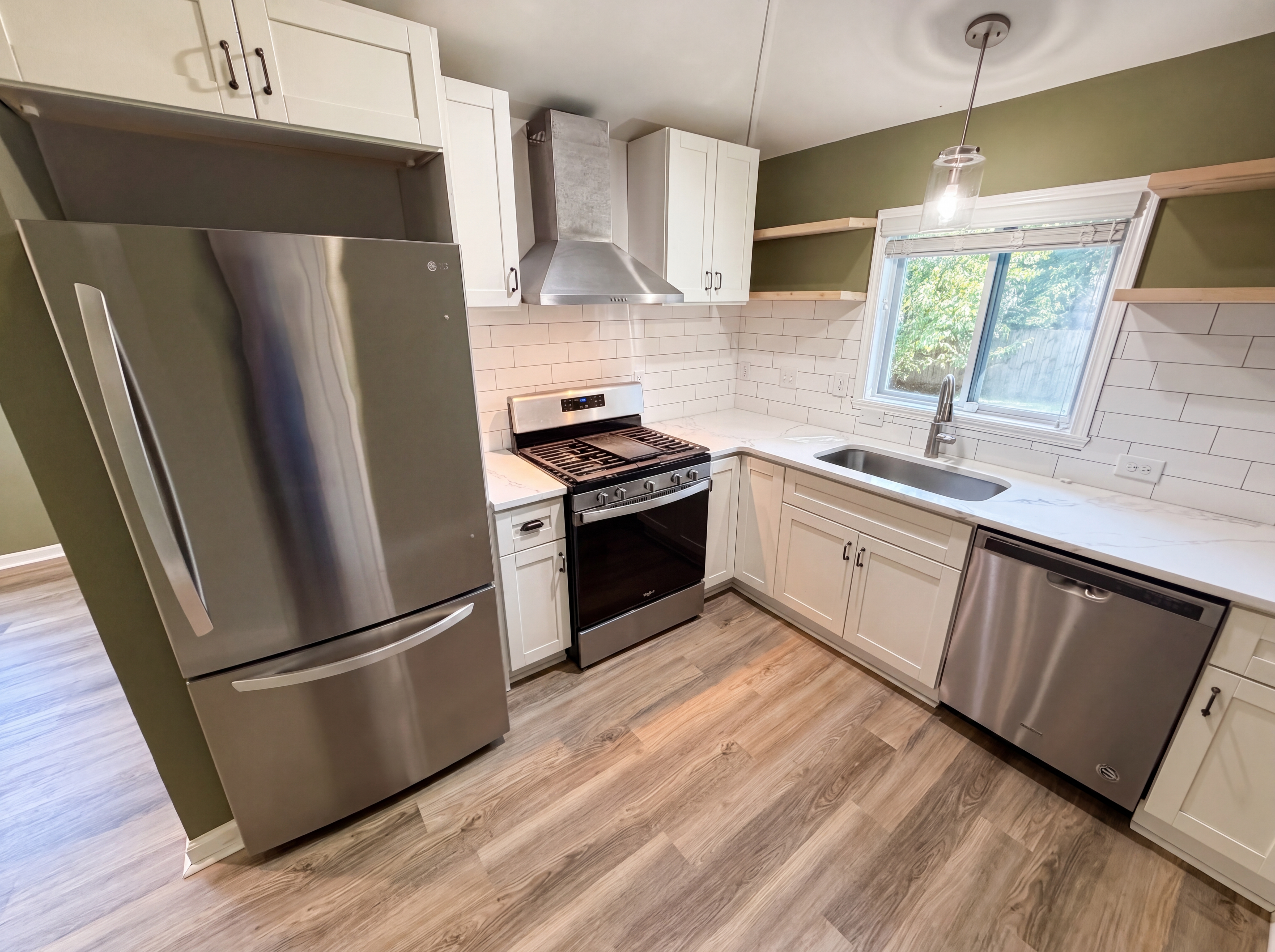 Photo 2 of 22 of 1520 Herrin Ave, Charlotte, NC
