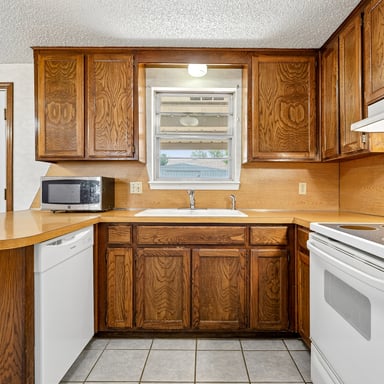Property photo 2 of 8404 S Brookline Ave