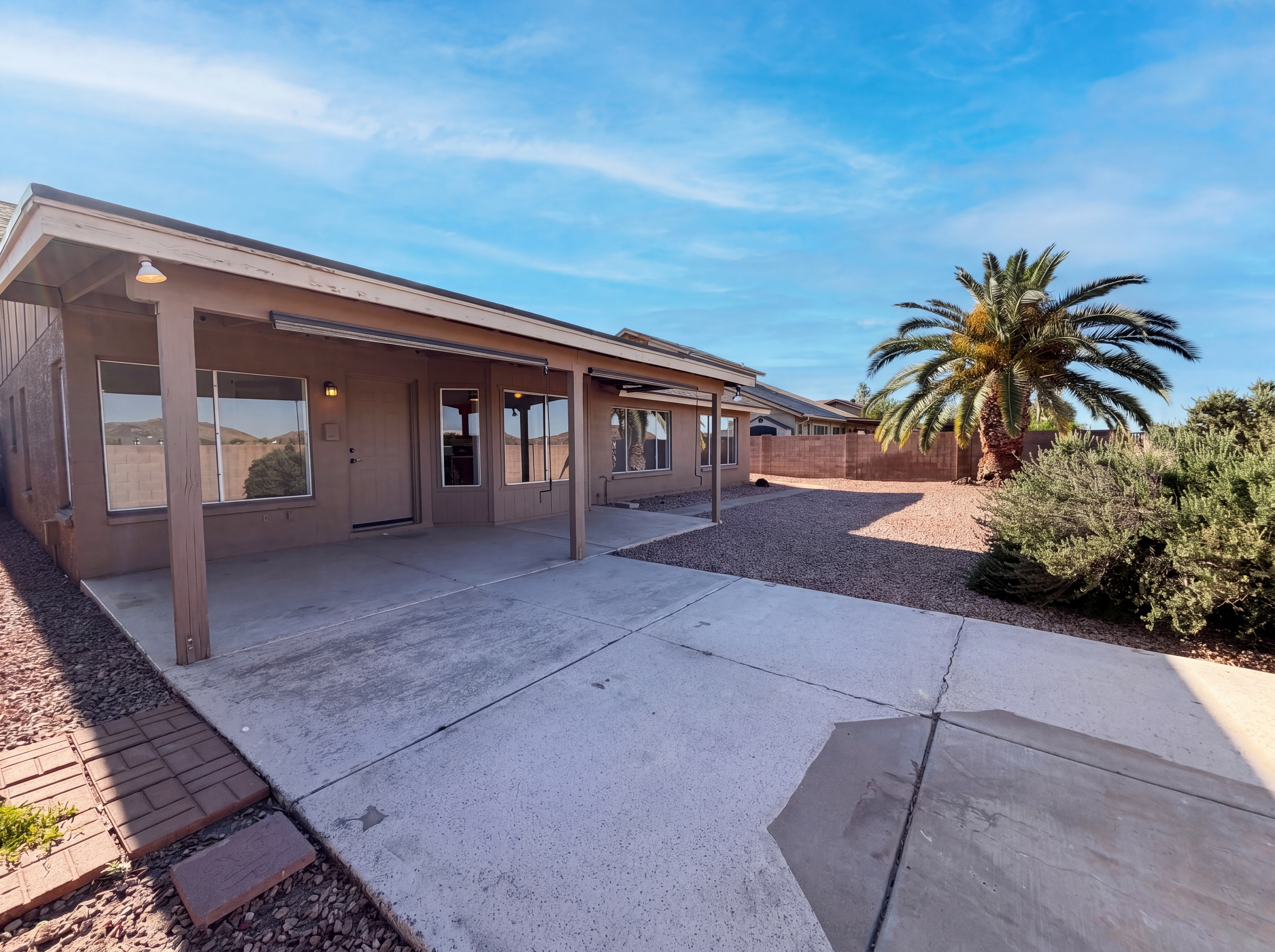 Photo 5 of 20 of 23626 N 45th Ave, Glendale, AZ