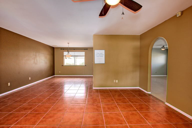 Photo 6 of 20 - 3150 W Julie Dr, Phoenix, AZ 85027