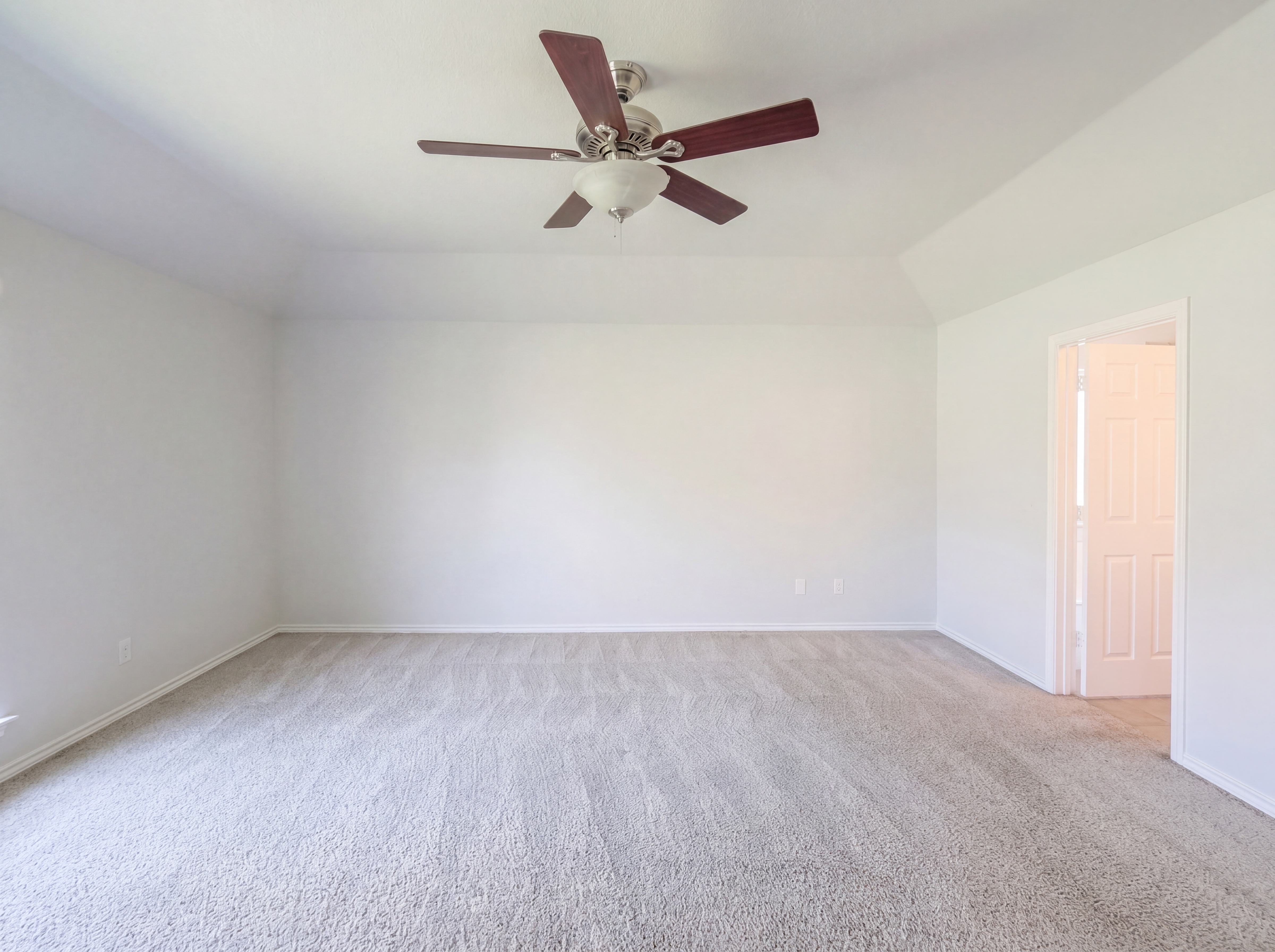 Photo 11 of 15 of 735 Highridge Dr, Little Elm, TX