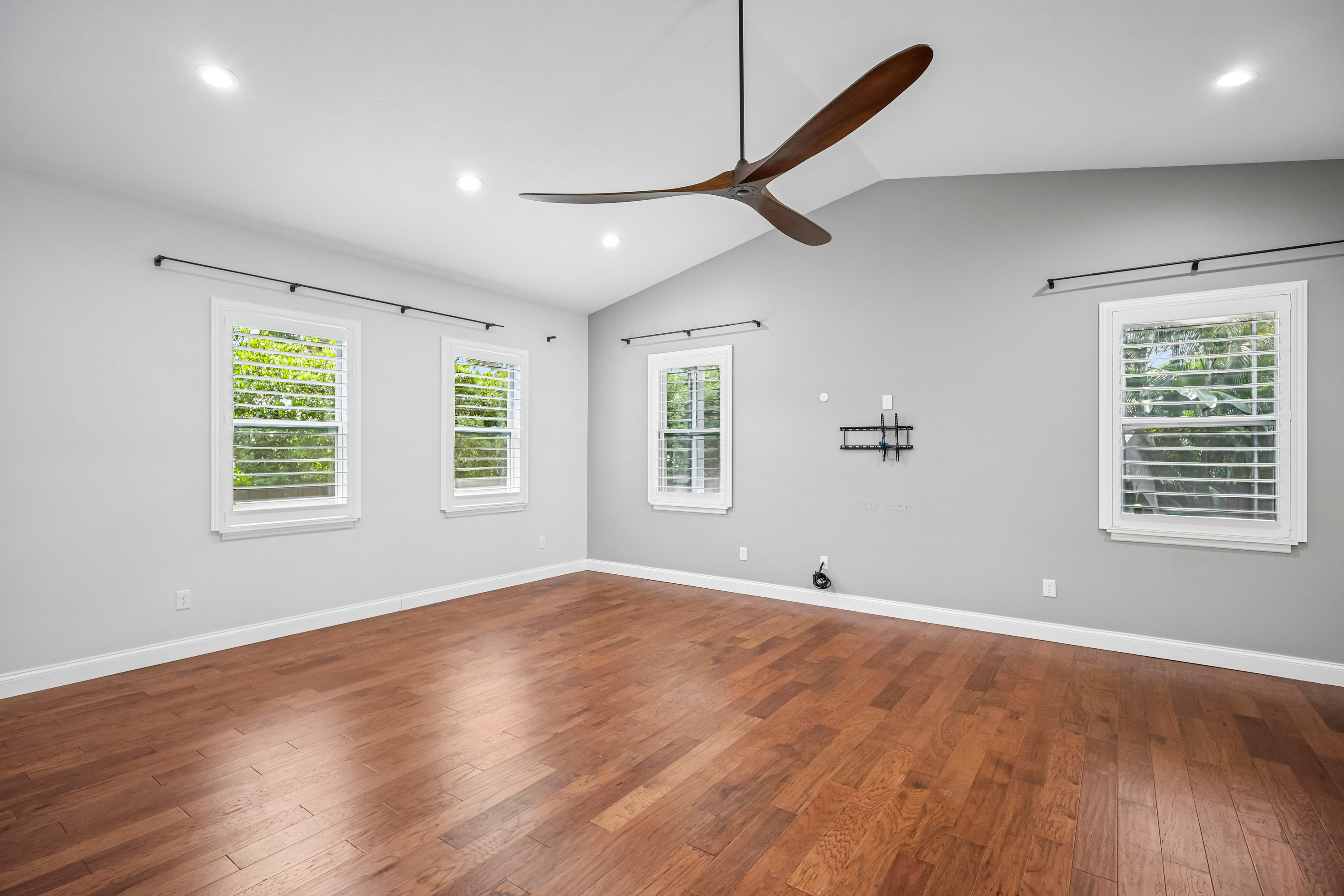 Photo 31 of 52 of 3206 W Price Ave, Tampa, FL