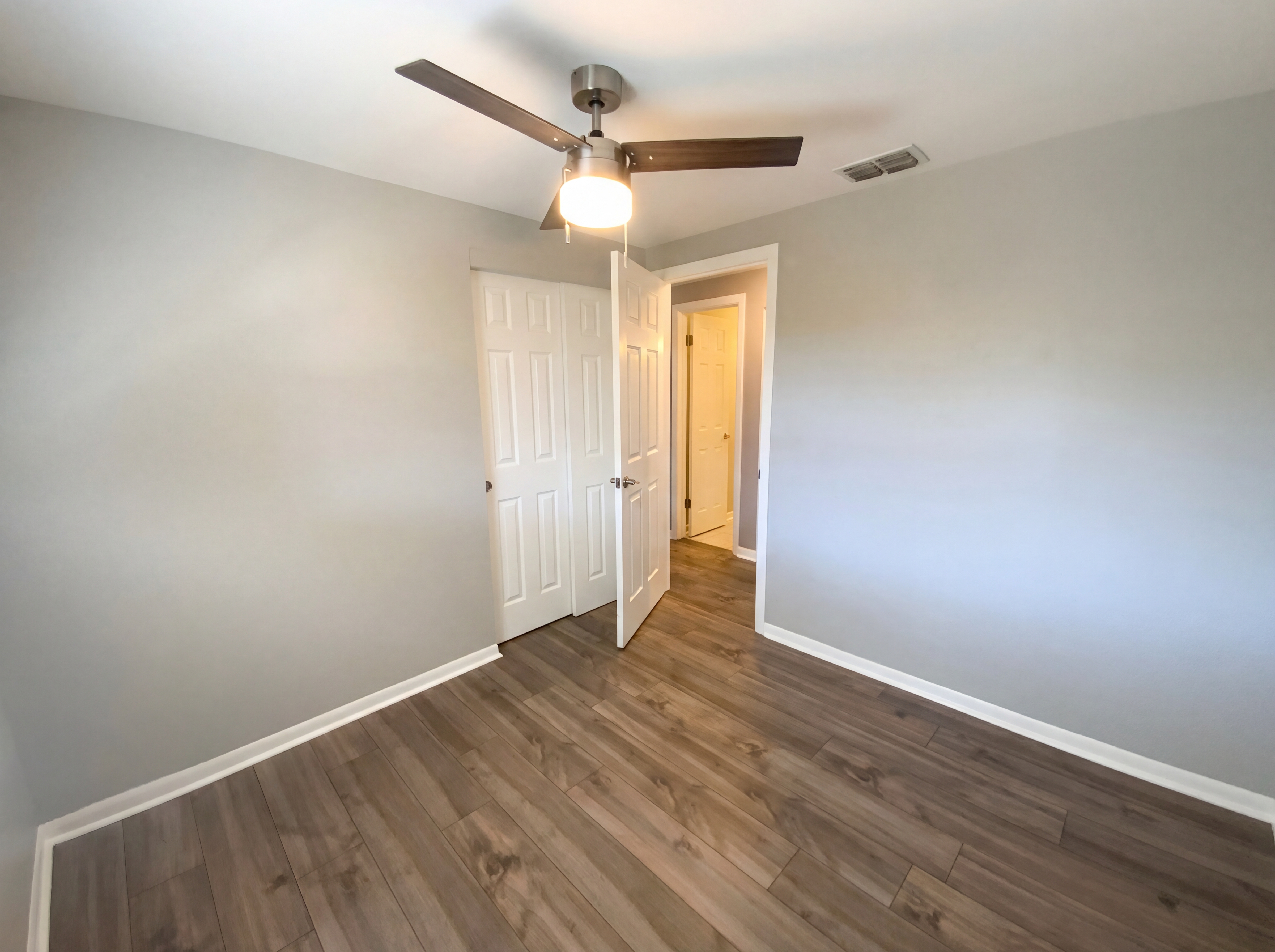 Photo 19 of 29 of 8632 94th St, Seminole, FL
