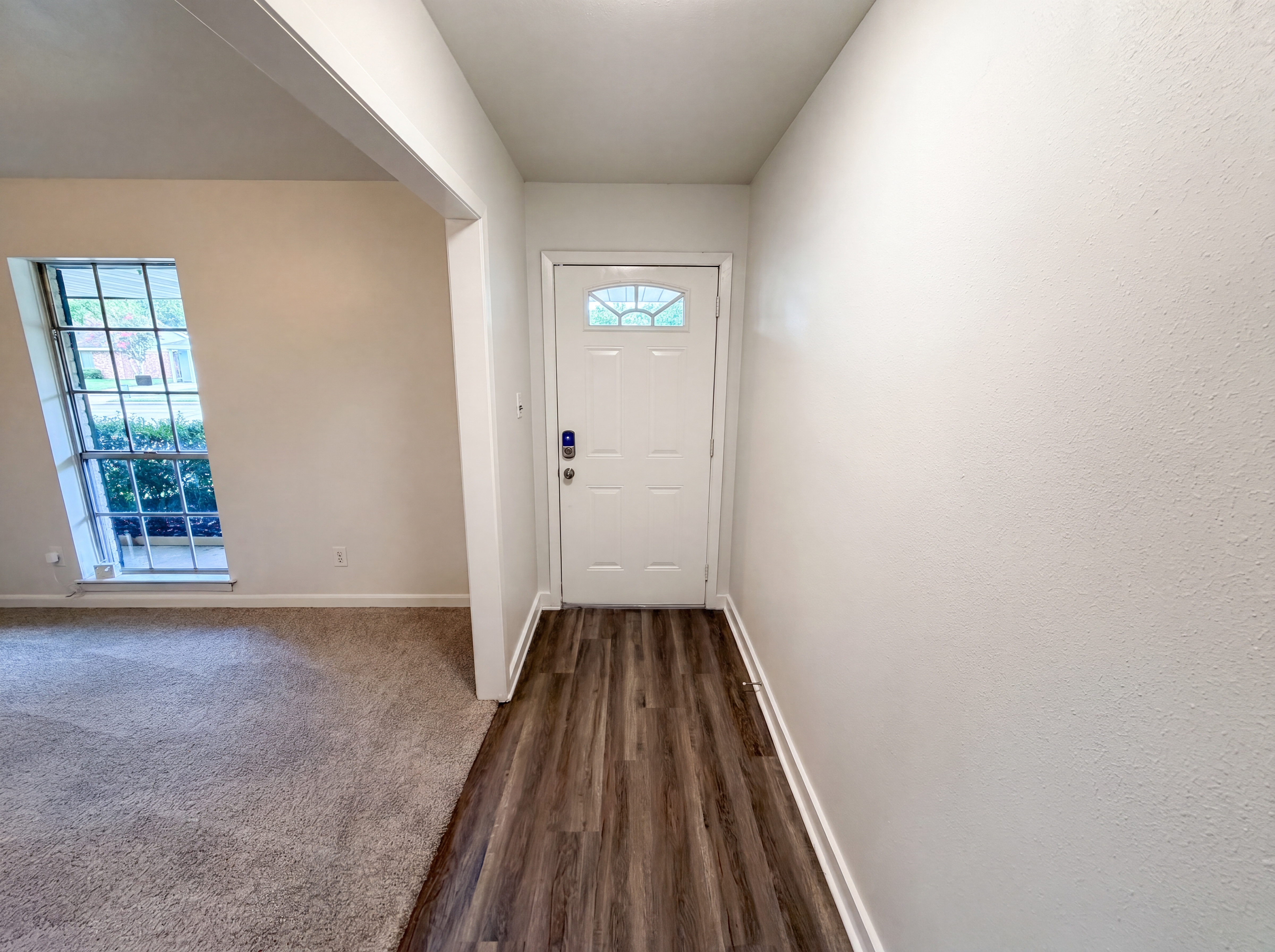 Photo 6 of 26 of 910 Luella Ave, Deer Park, TX