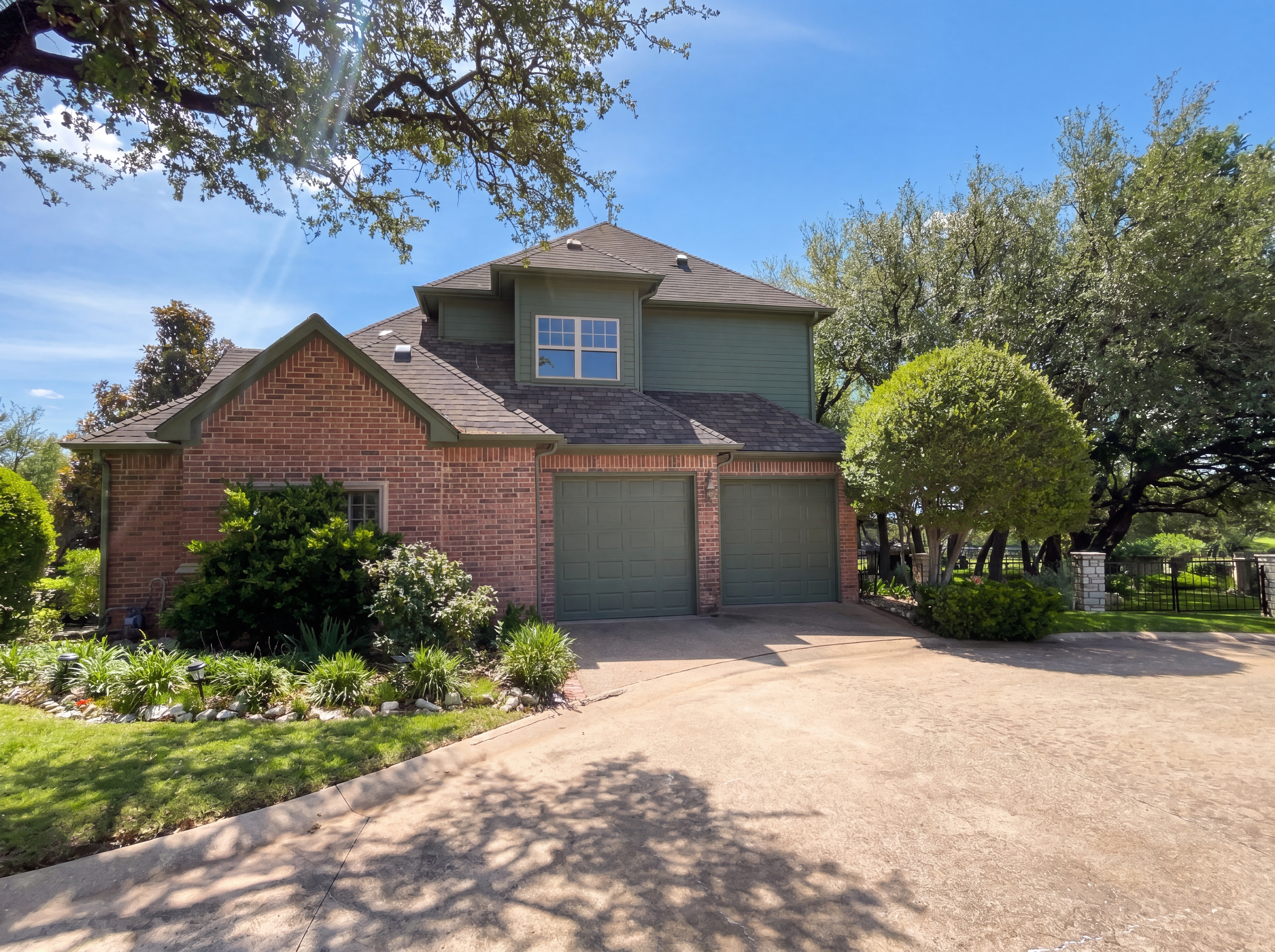 Photo 36 of 38 of 4201 Bluff View Dr, Granbury, TX