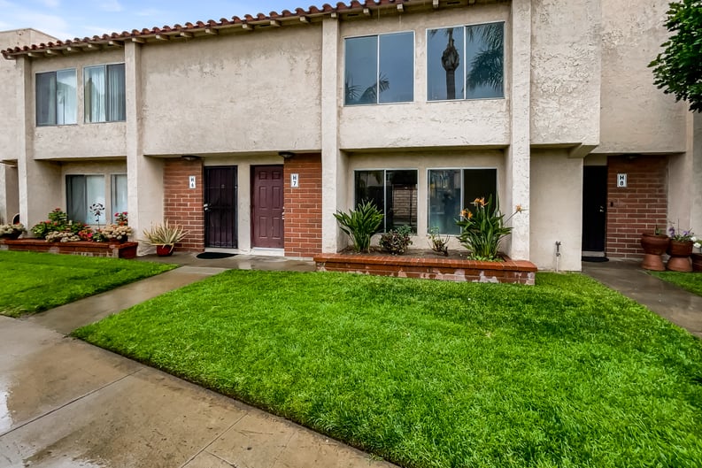 Property photo 1 of 700 W La Veta Ave Unit H7
