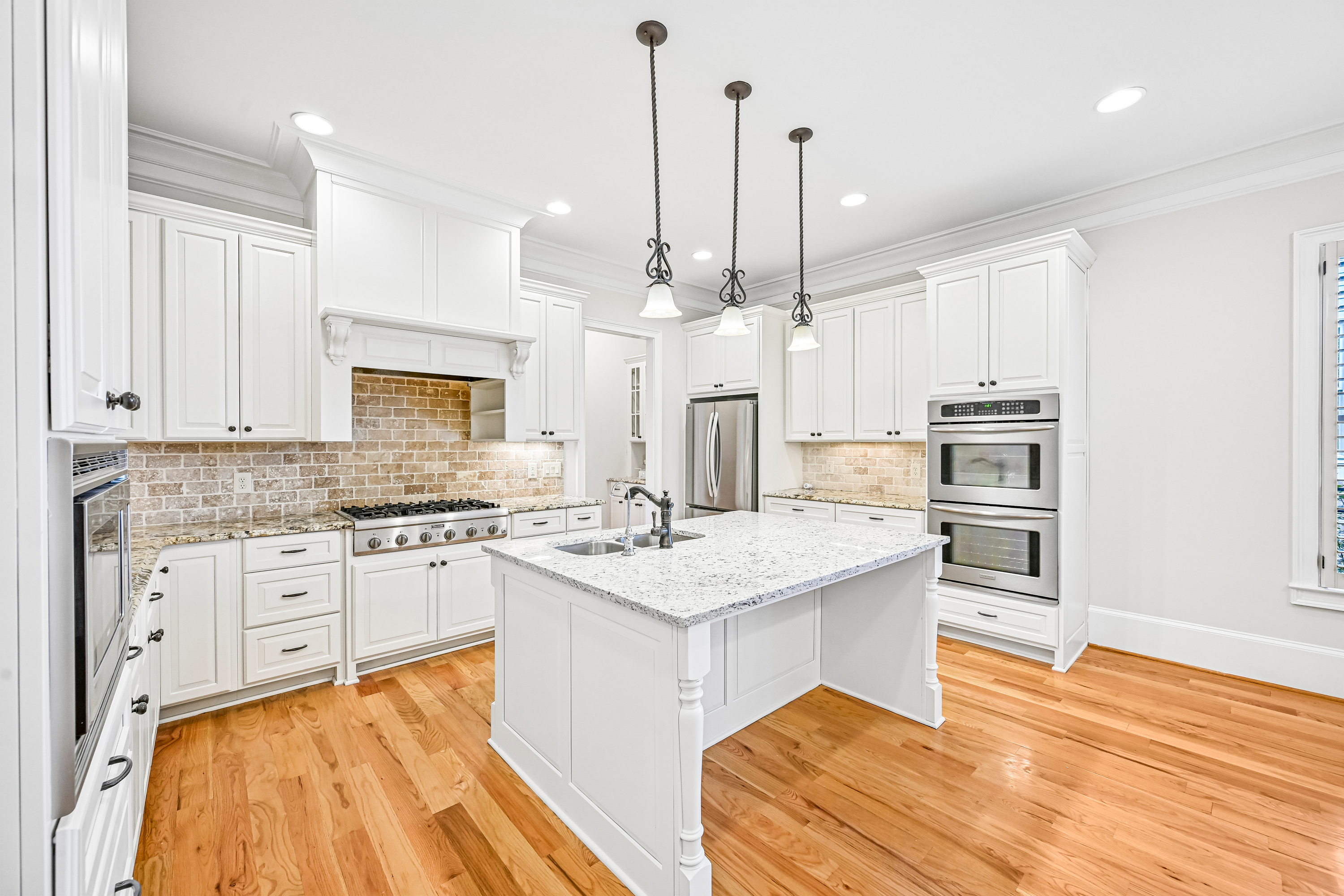 Photo 2 of 59 of 3250 Camellia Ln, Suwanee, GA