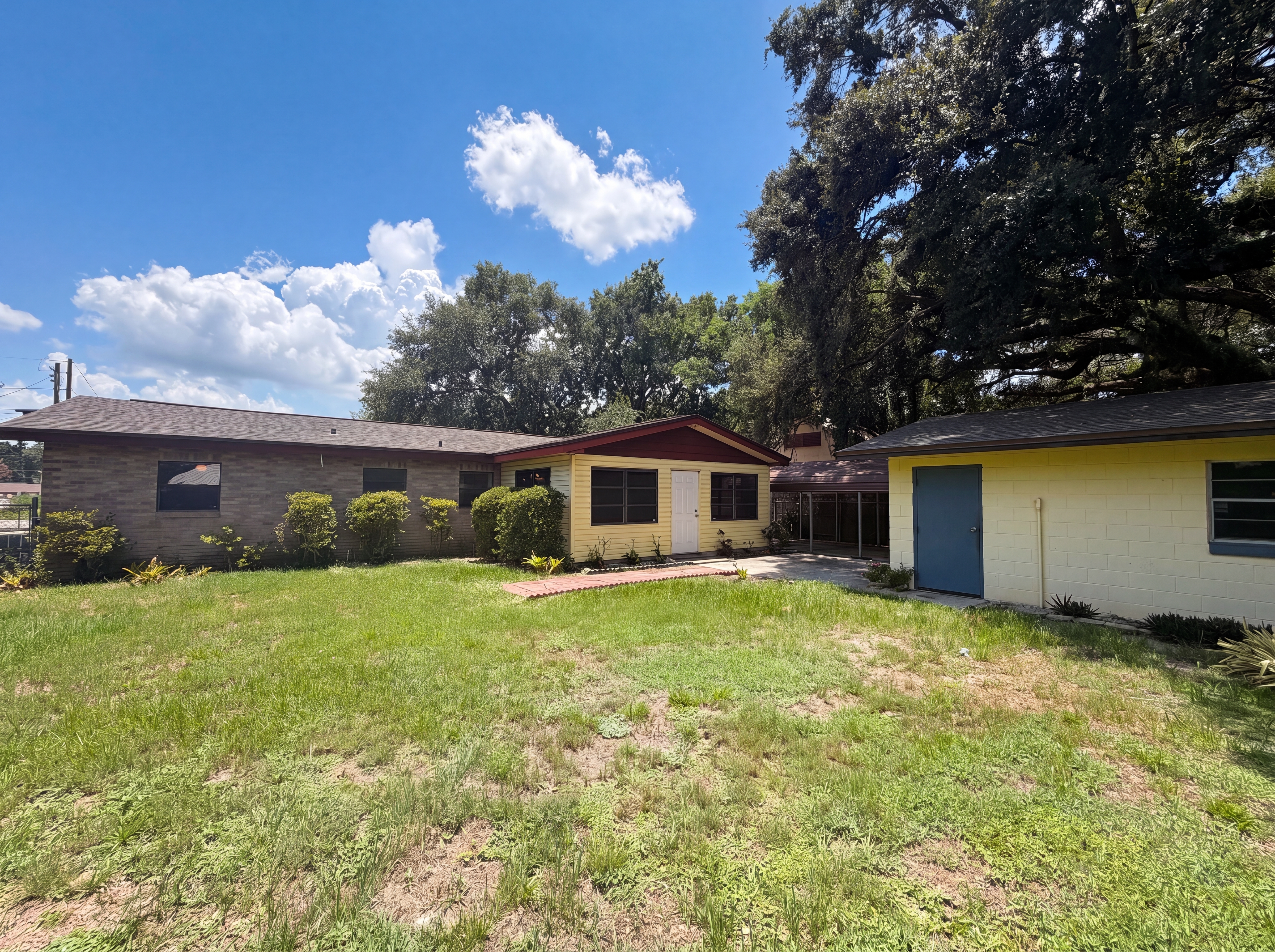 Photo 5 of 17 of 3129 Avenue W NW, Winter Haven, FL