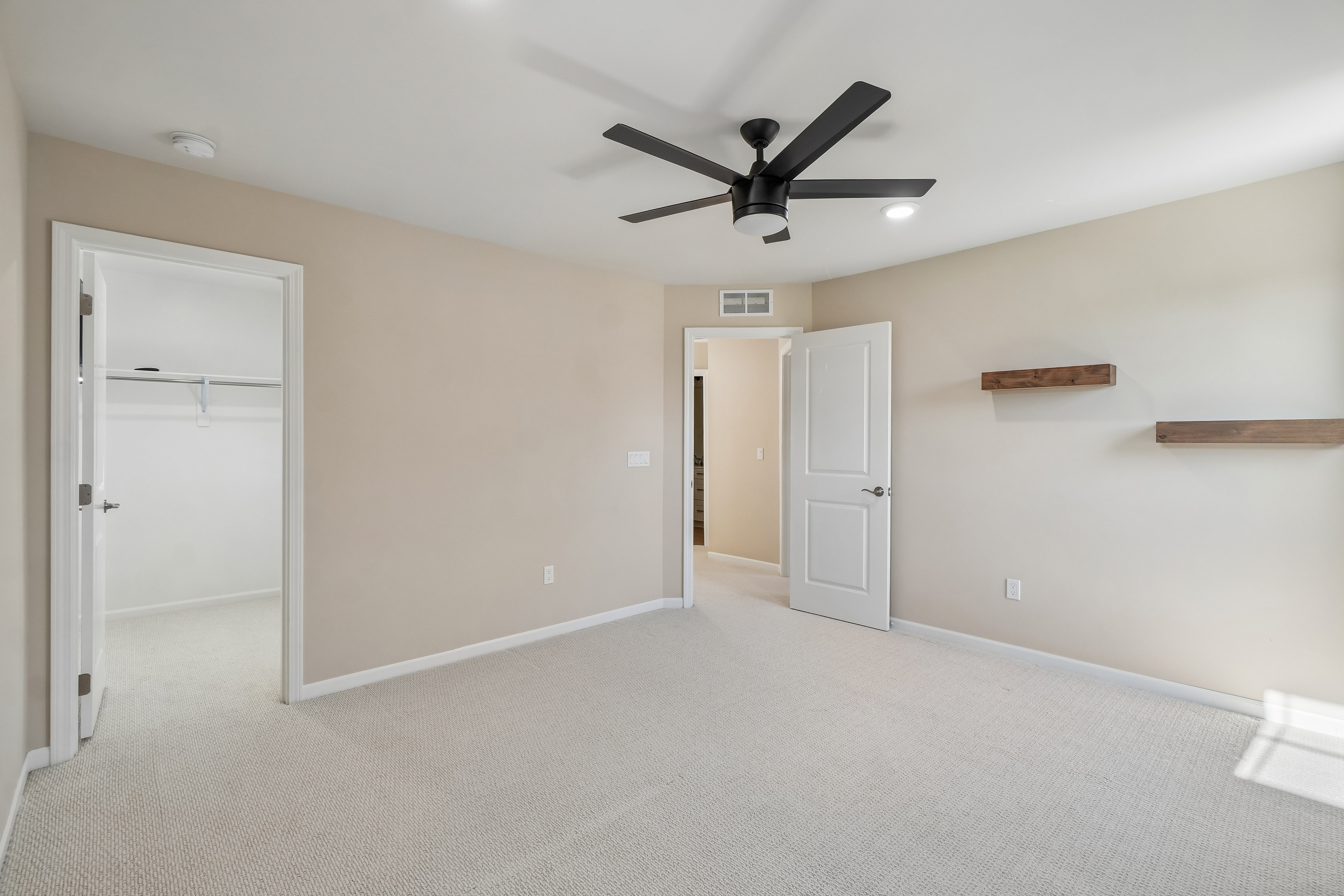 Photo 44 of 61 of 20942 Torbay Dr, Northville, MI