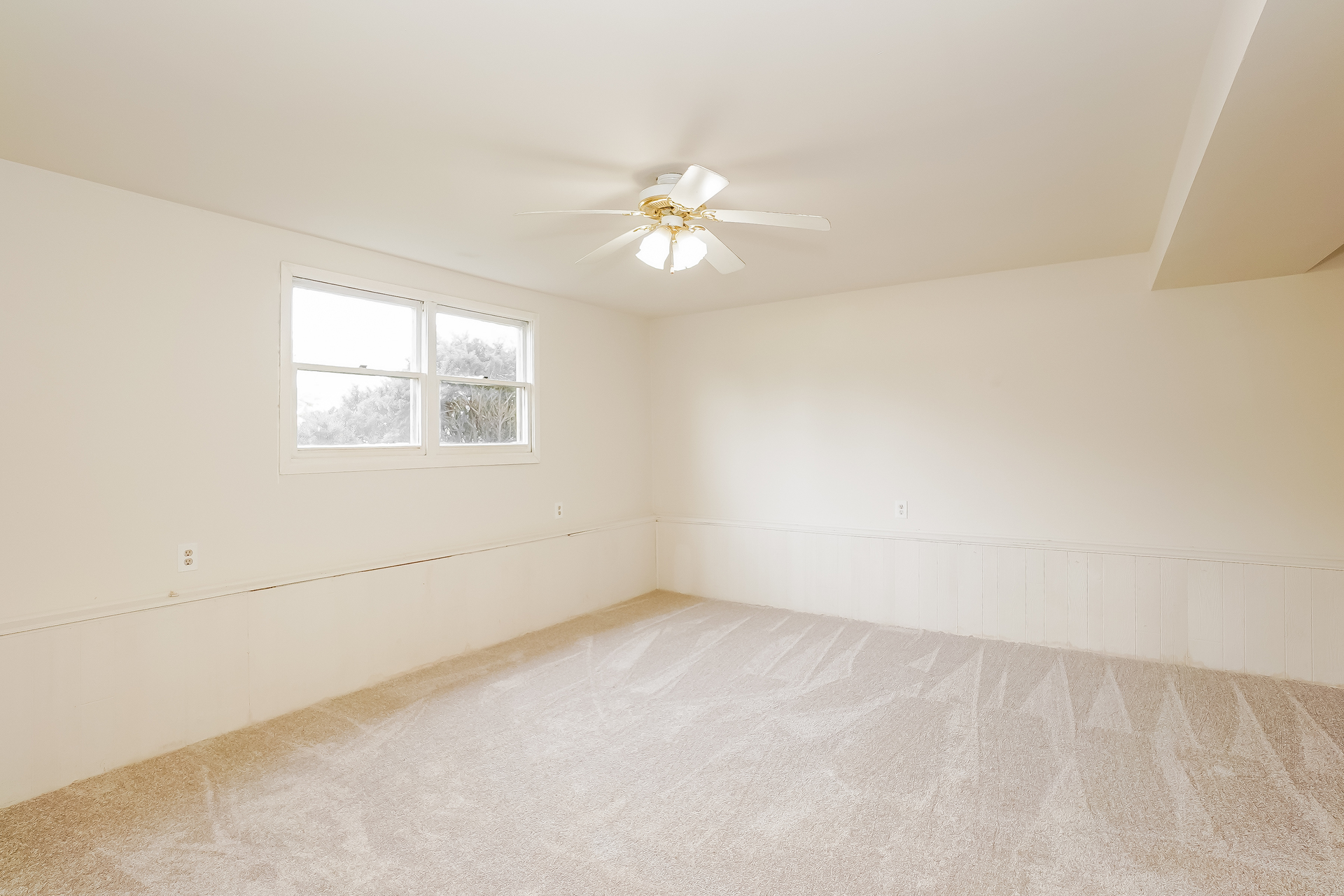 Photo 7 of 20 of 6743 Leland Ave, Hammond, IN