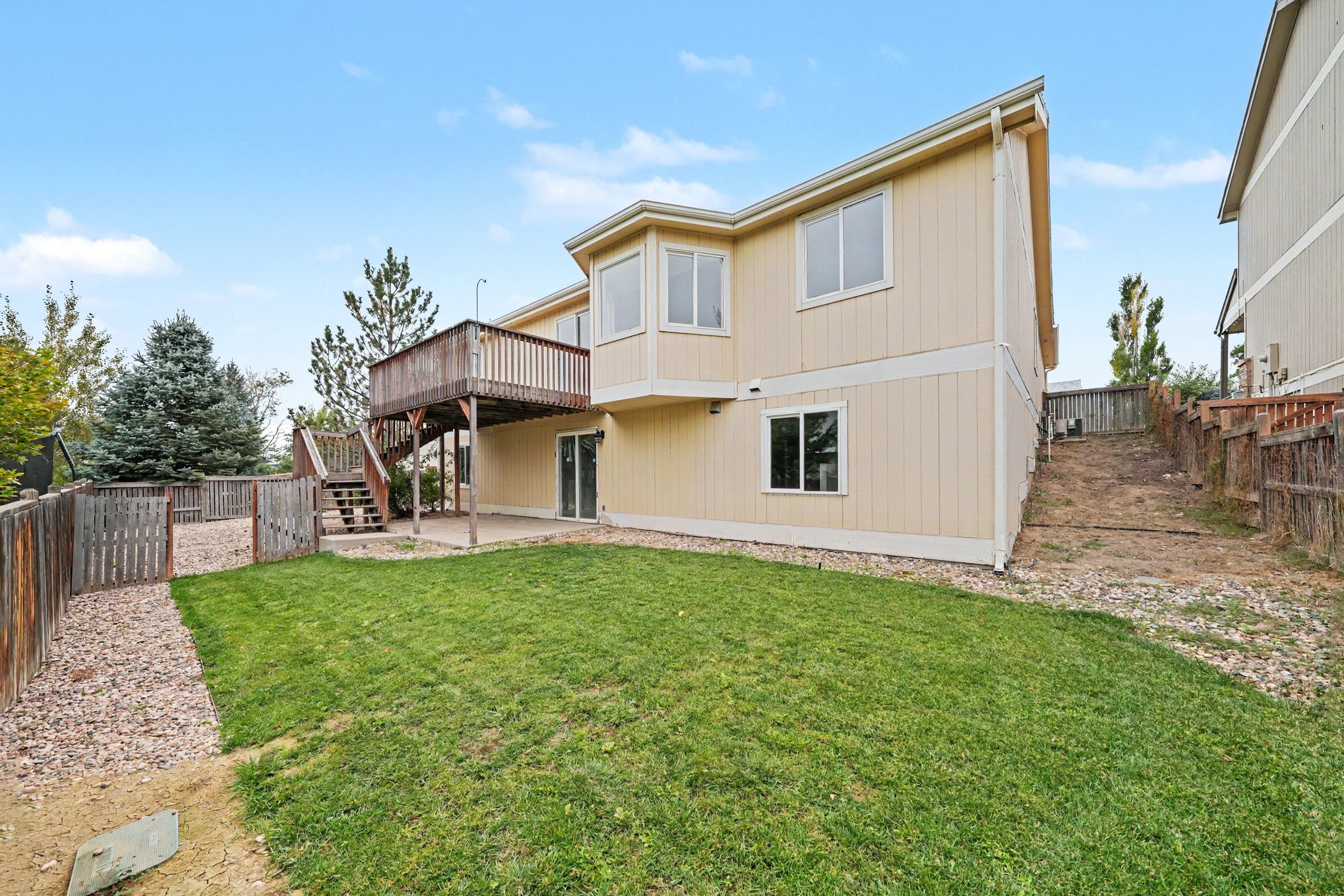 Photo 5 of 17 of 4098 La Junta Dr, Loveland, CO