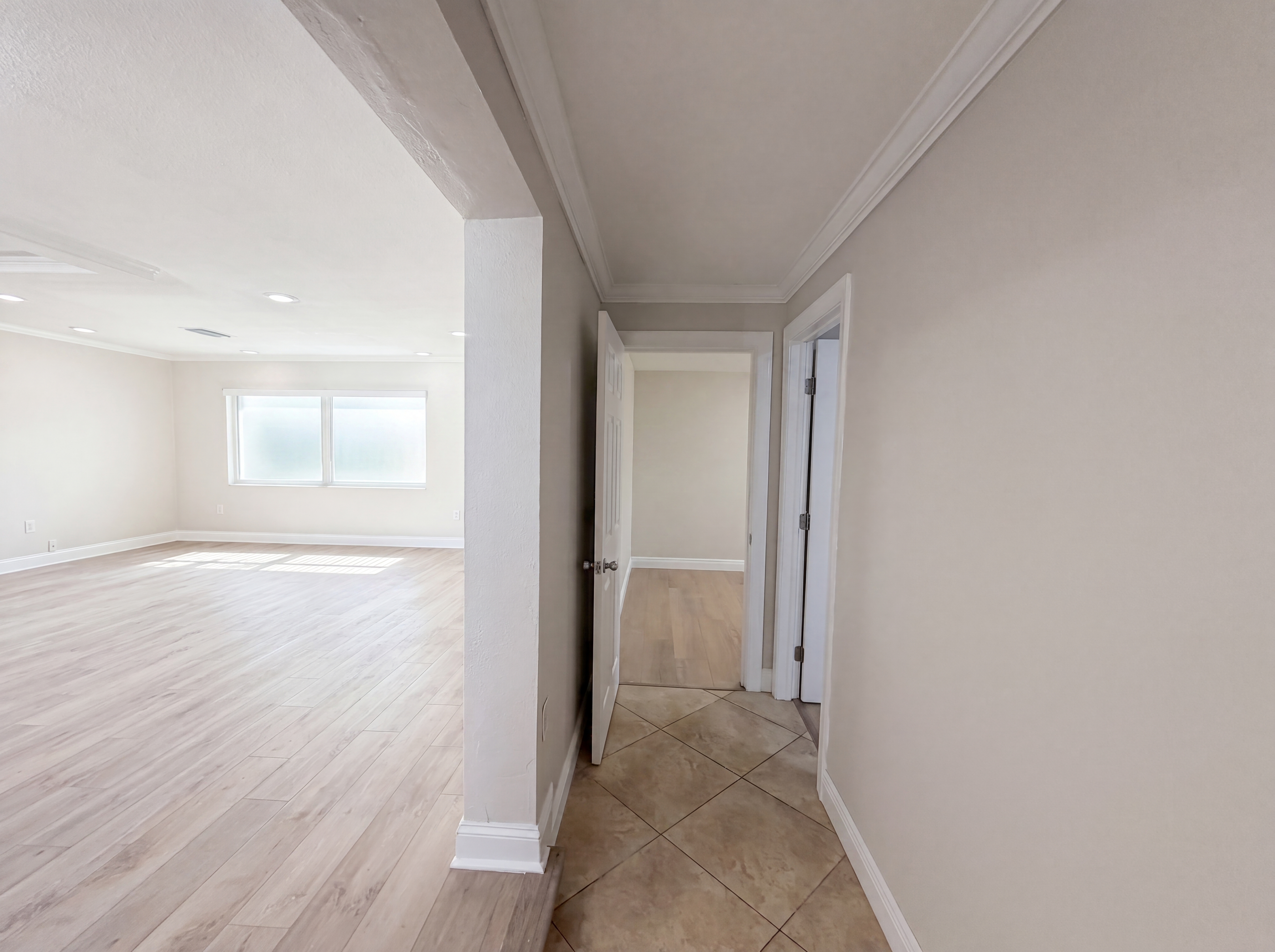 Photo 11 of 23 of 5306 3rd St W, Bradenton, FL