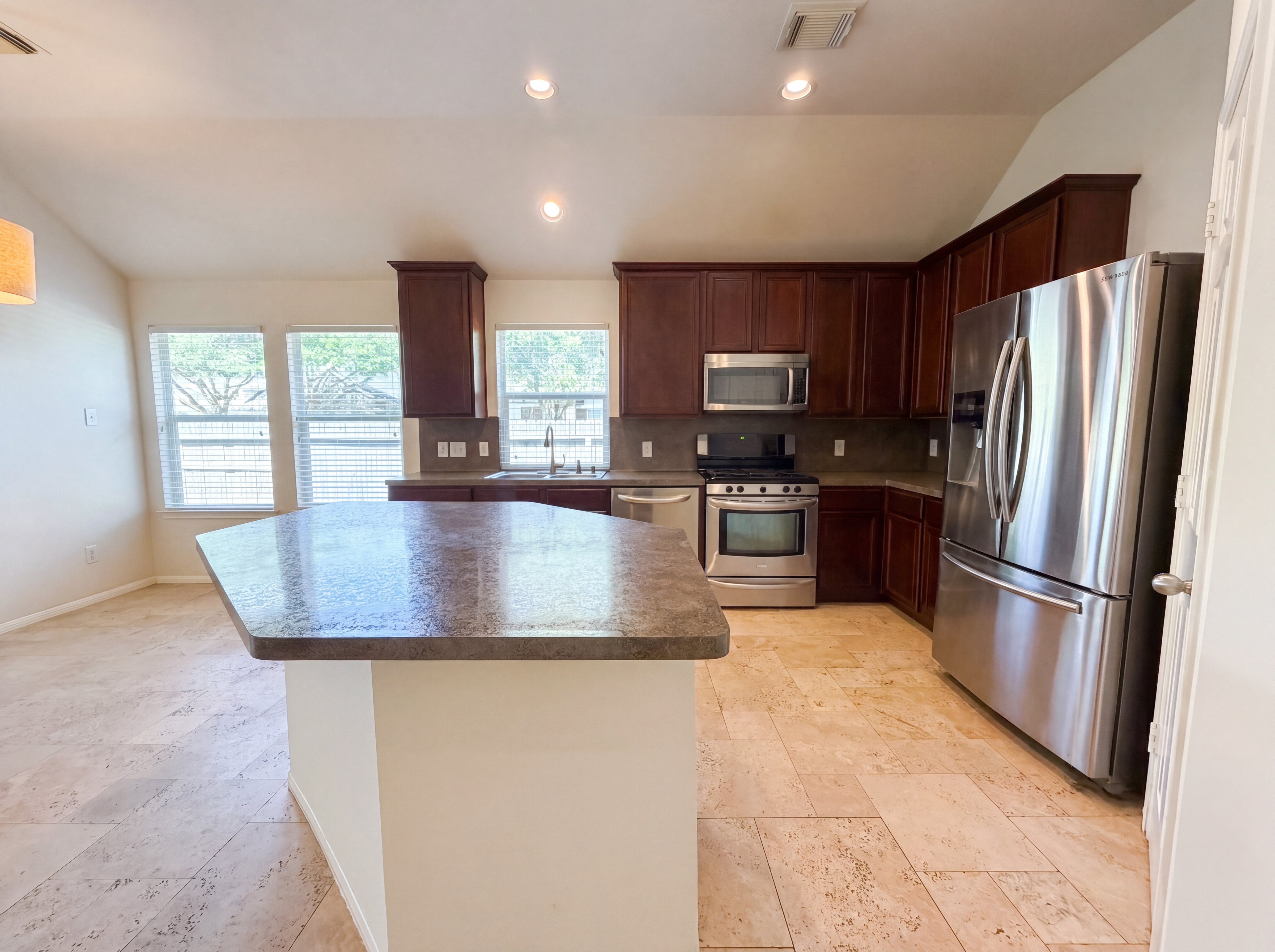 Photo 2 of 18 of 16915 Shoal Park Dr, Cypress, TX