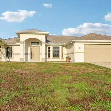 Property photo 1 of 1136 SW 18th Ct