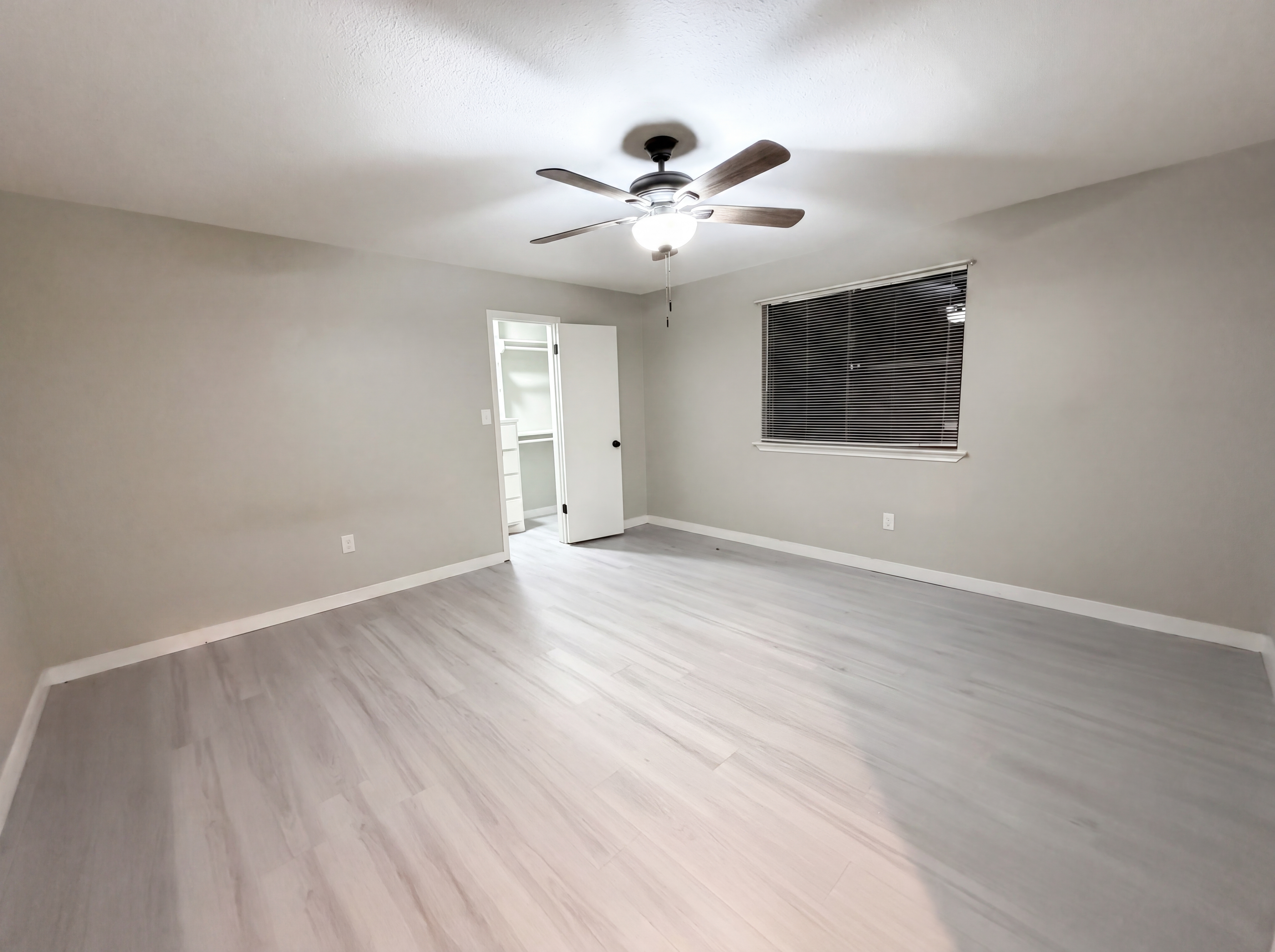 Photo 13 of 18 of 13214 Deepwater Cir, Corpus Christi, TX