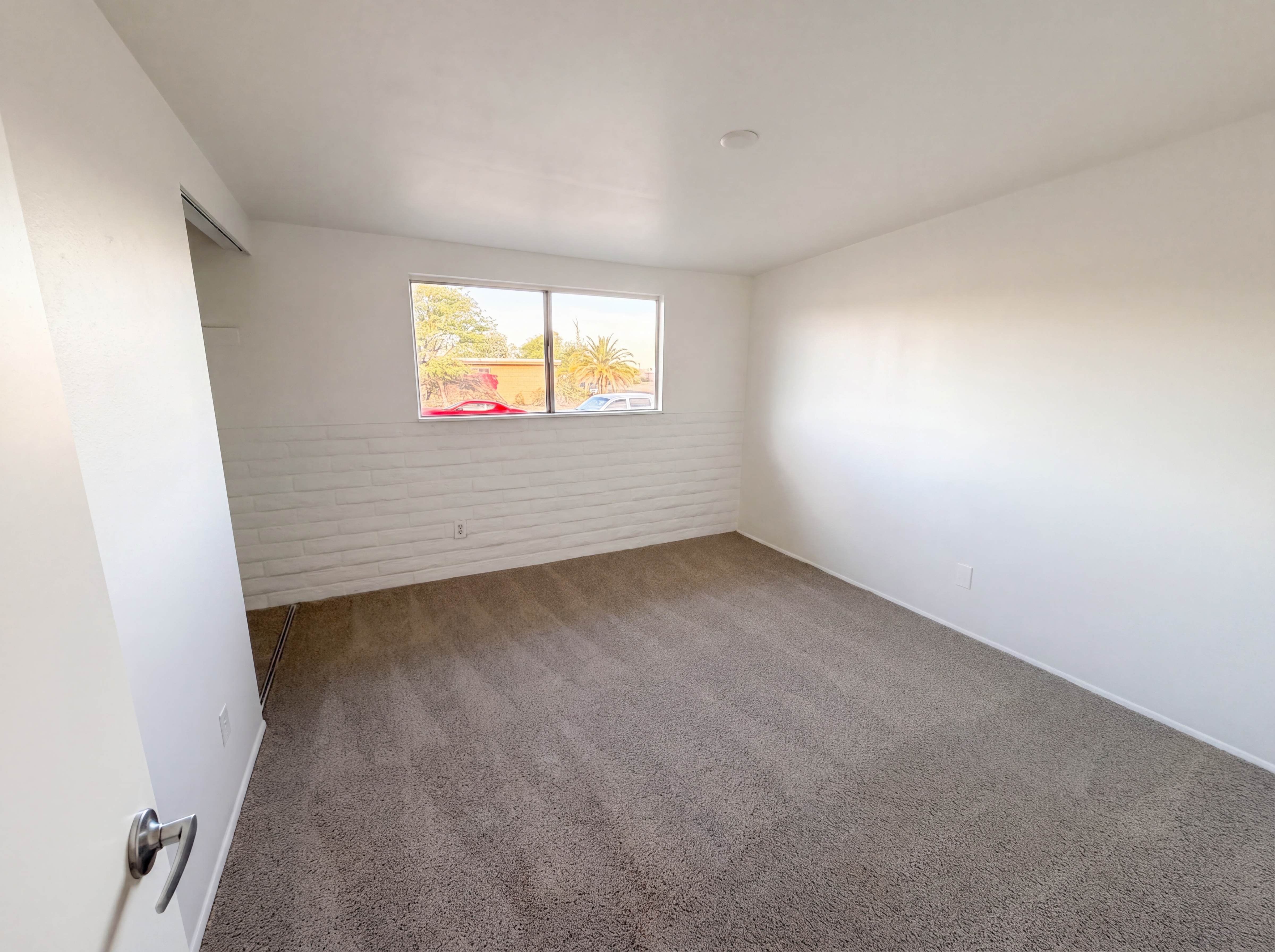 Photo 8 of 17 of 8421 E Balfour Dr, Tucson, AZ