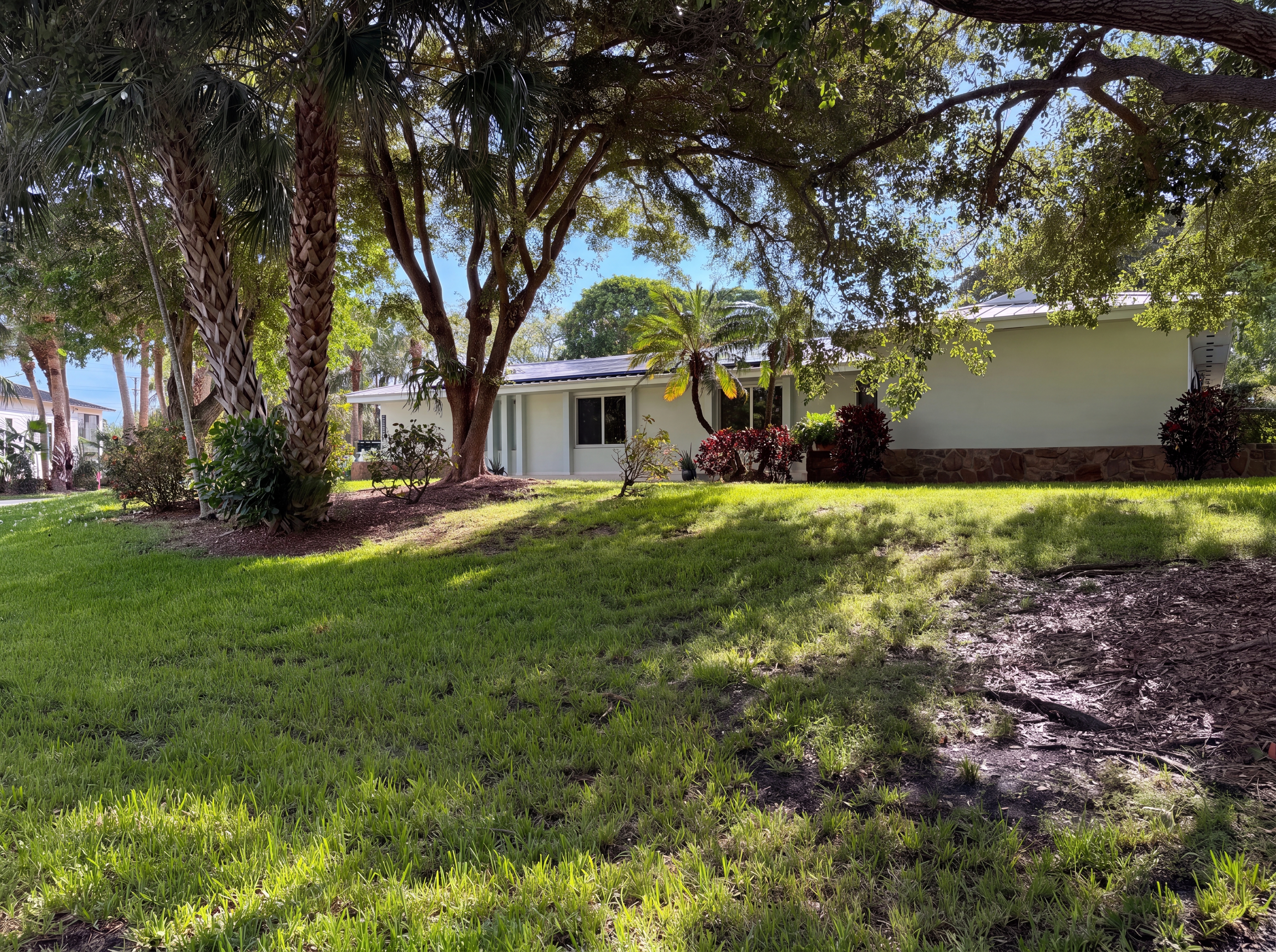 Photo 11 of 48 of 14851 SW 69th Ct, Palmetto Bay, FL
