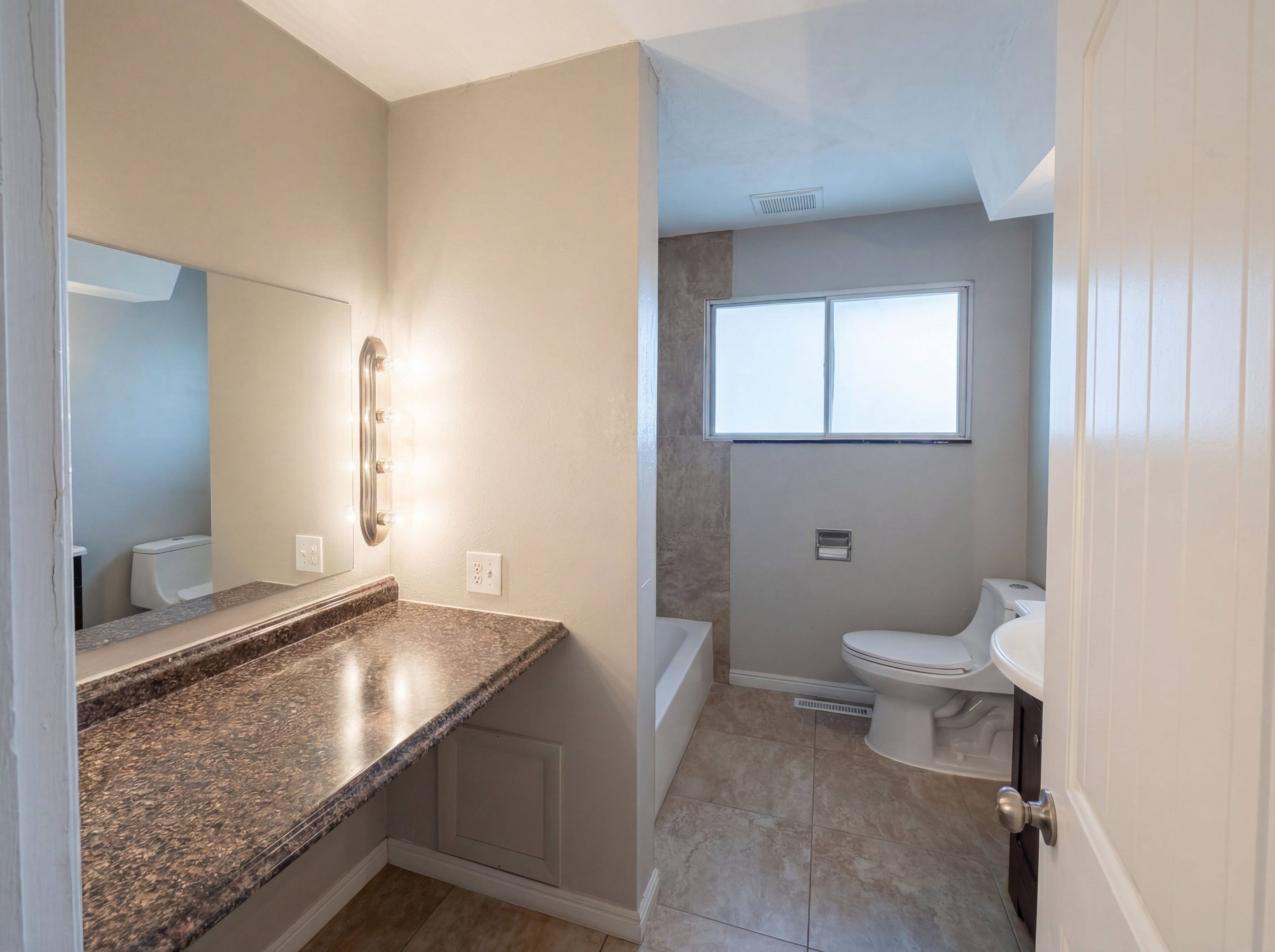 Photo 6 of 24 of 750 W Gentile St, Layton, UT