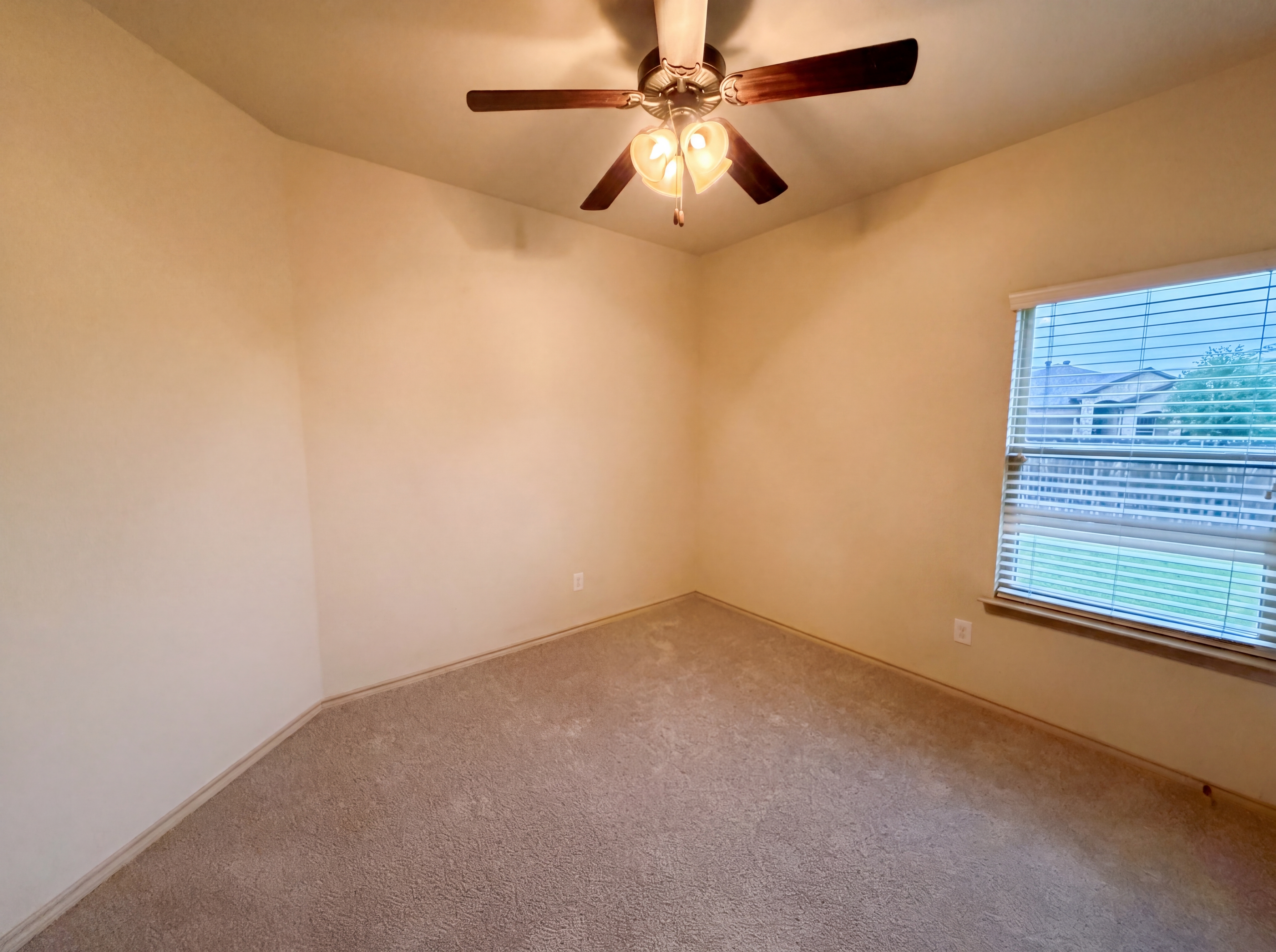 Photo 12 of 19 of 1217 Ashley Dr, Weatherford, TX