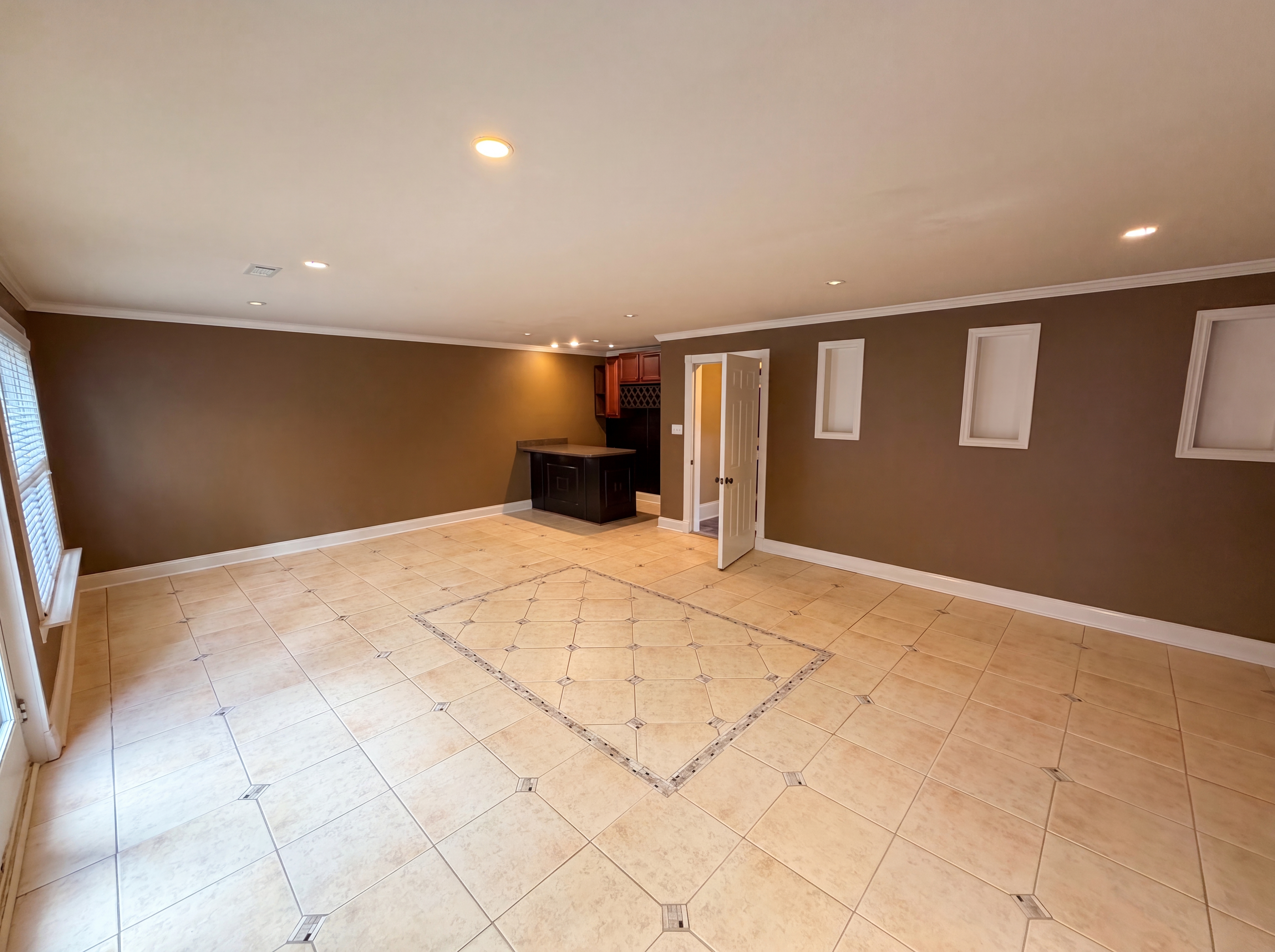Photo 15 of 71 of 3250 Camellia Ln, Suwanee, GA