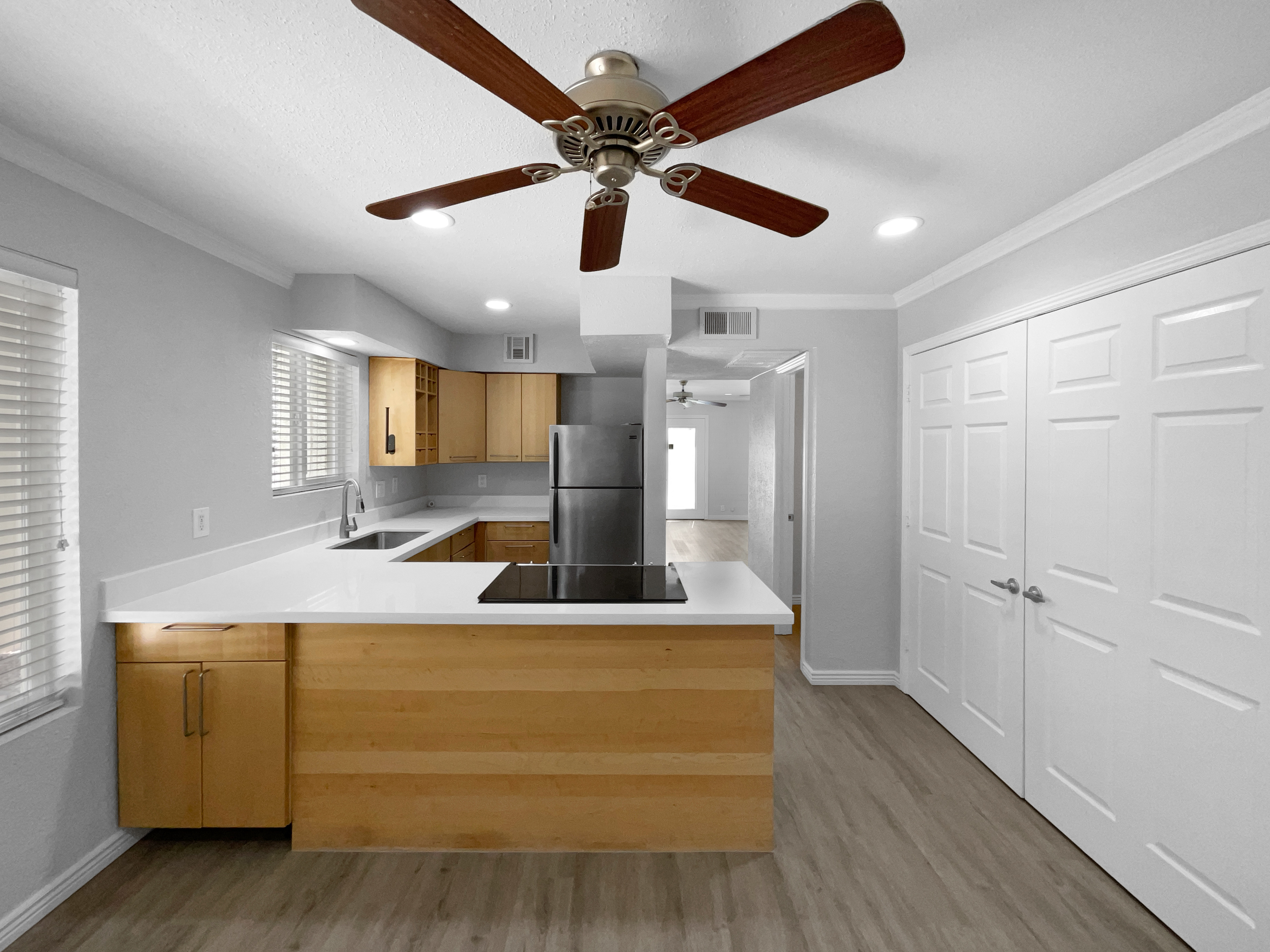Photo 7 of 22 of 4925 N 73rd St, Scottsdale, AZ