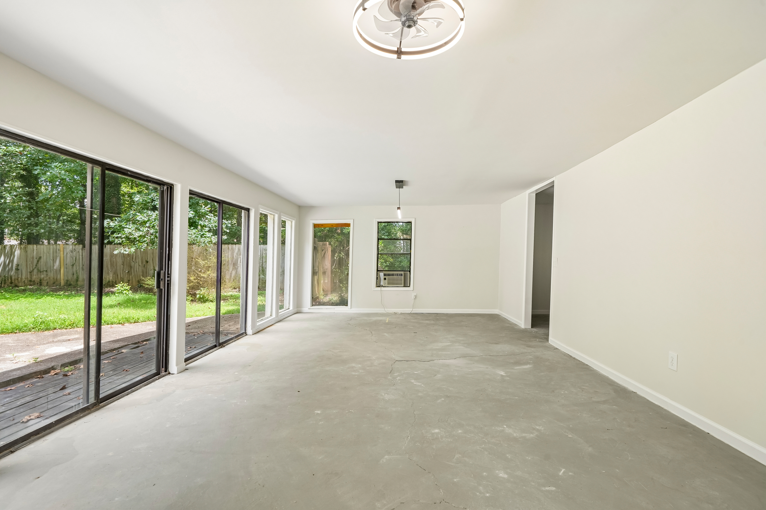 Photo 39 of 47 of 630 Benson Hurst Dr SW, Mableton, GA