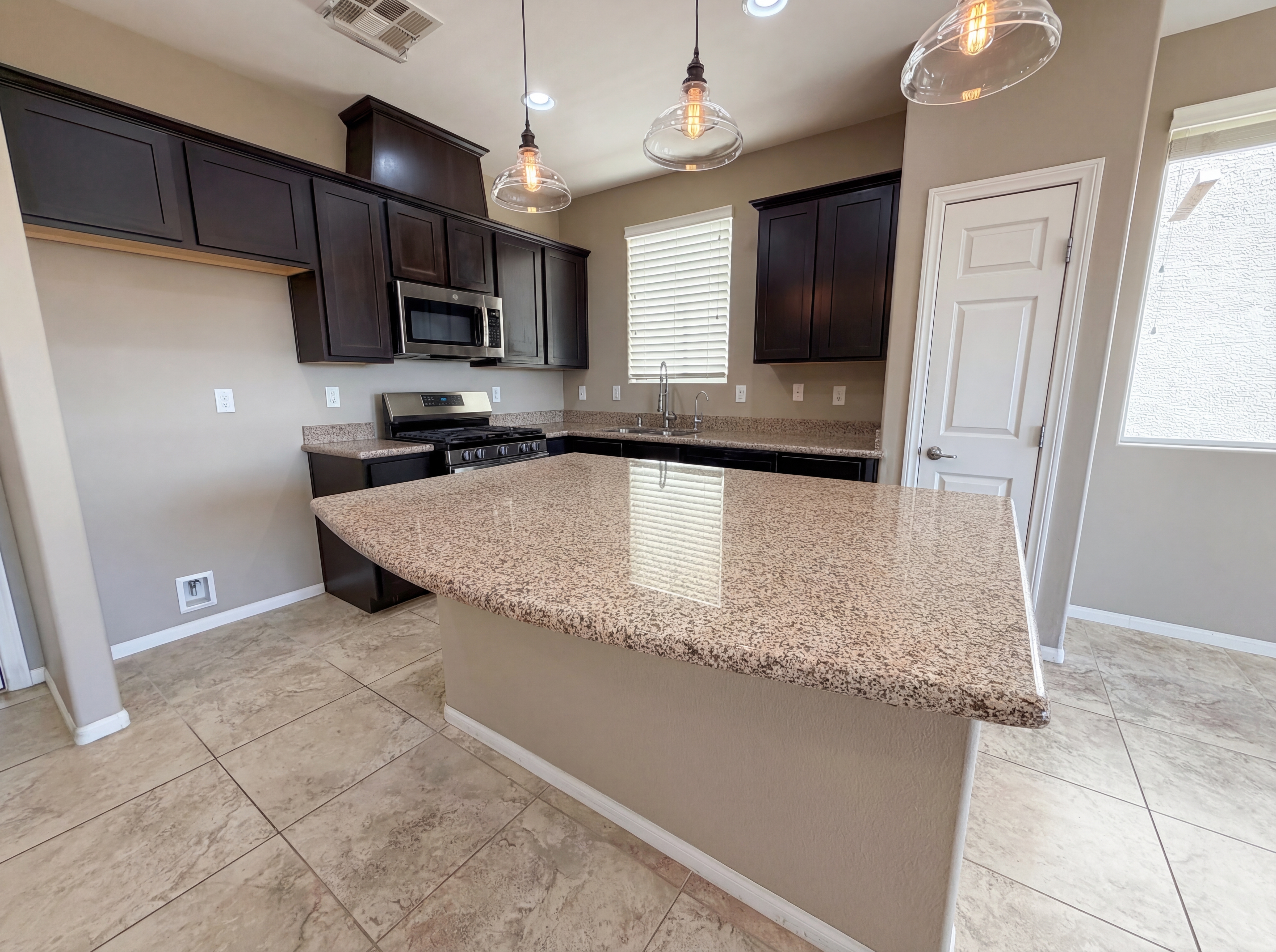 Photo 2 of 27 of 779 Proud Waters Ct, Las Vegas, NV