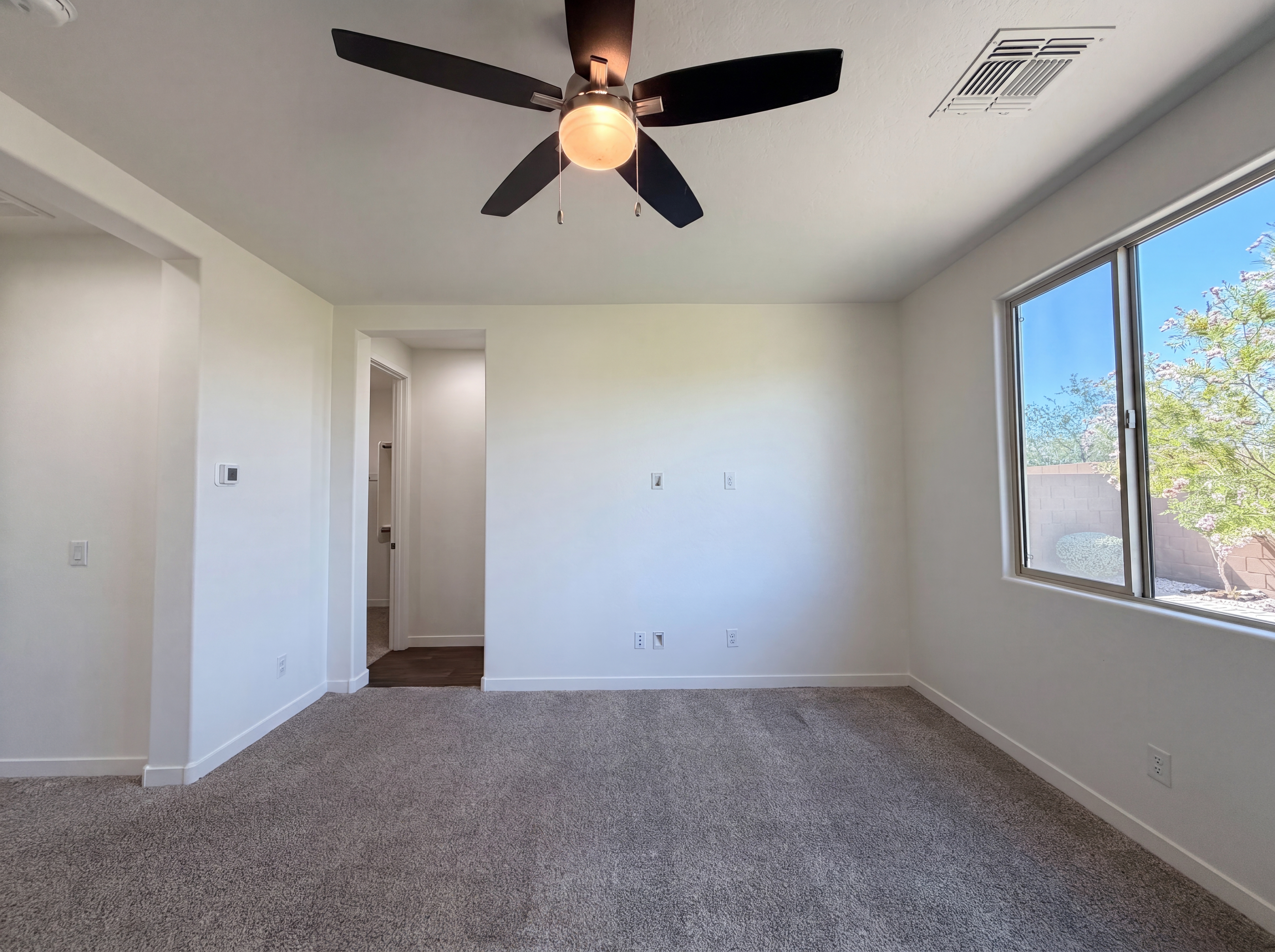 Photo 16 of 31 of 1224 E Glass Ln, Phoenix, AZ