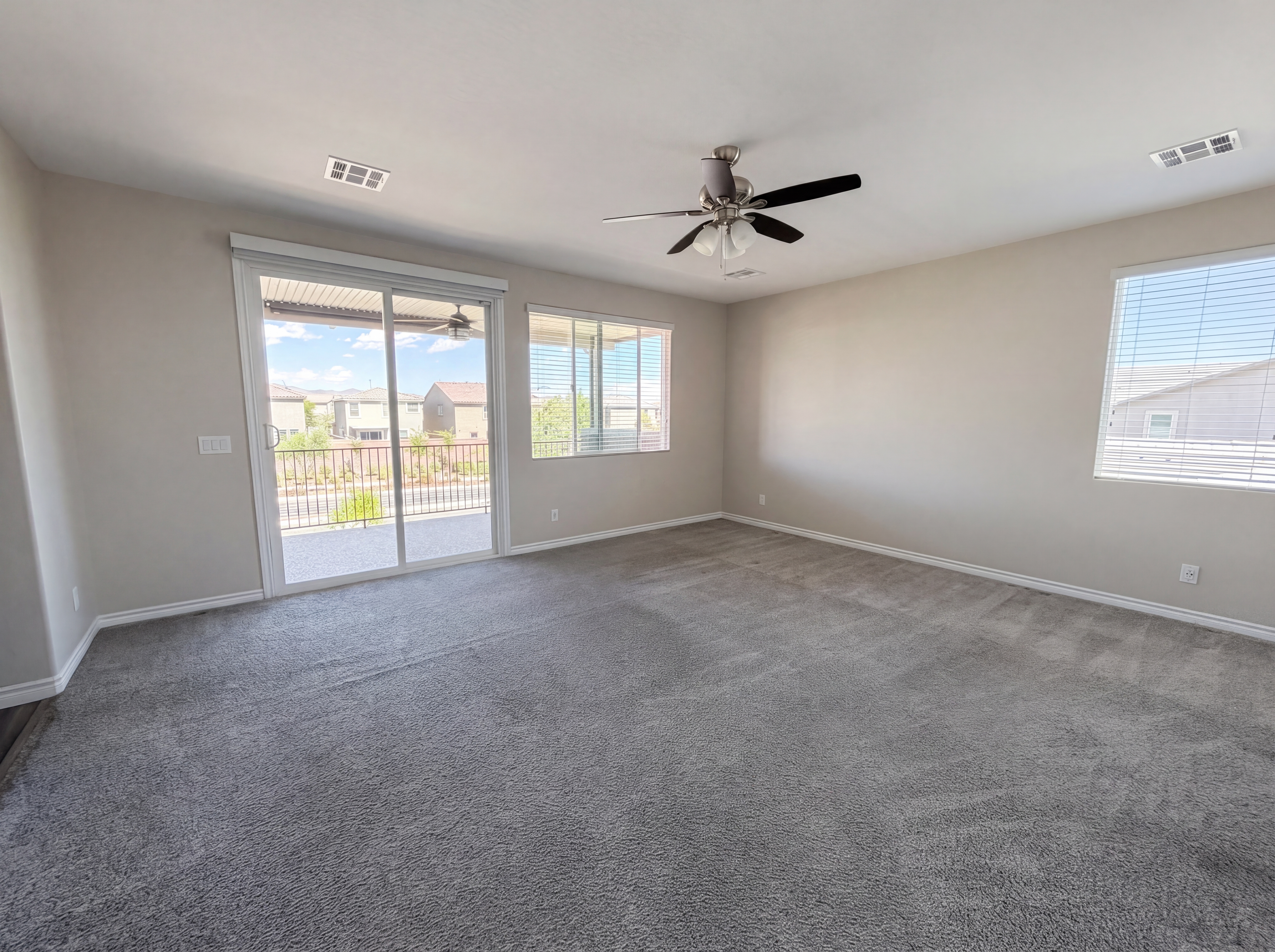 Photo 18 of 56 of 1418 Dire Wolf Ave, North Las Vegas, NV