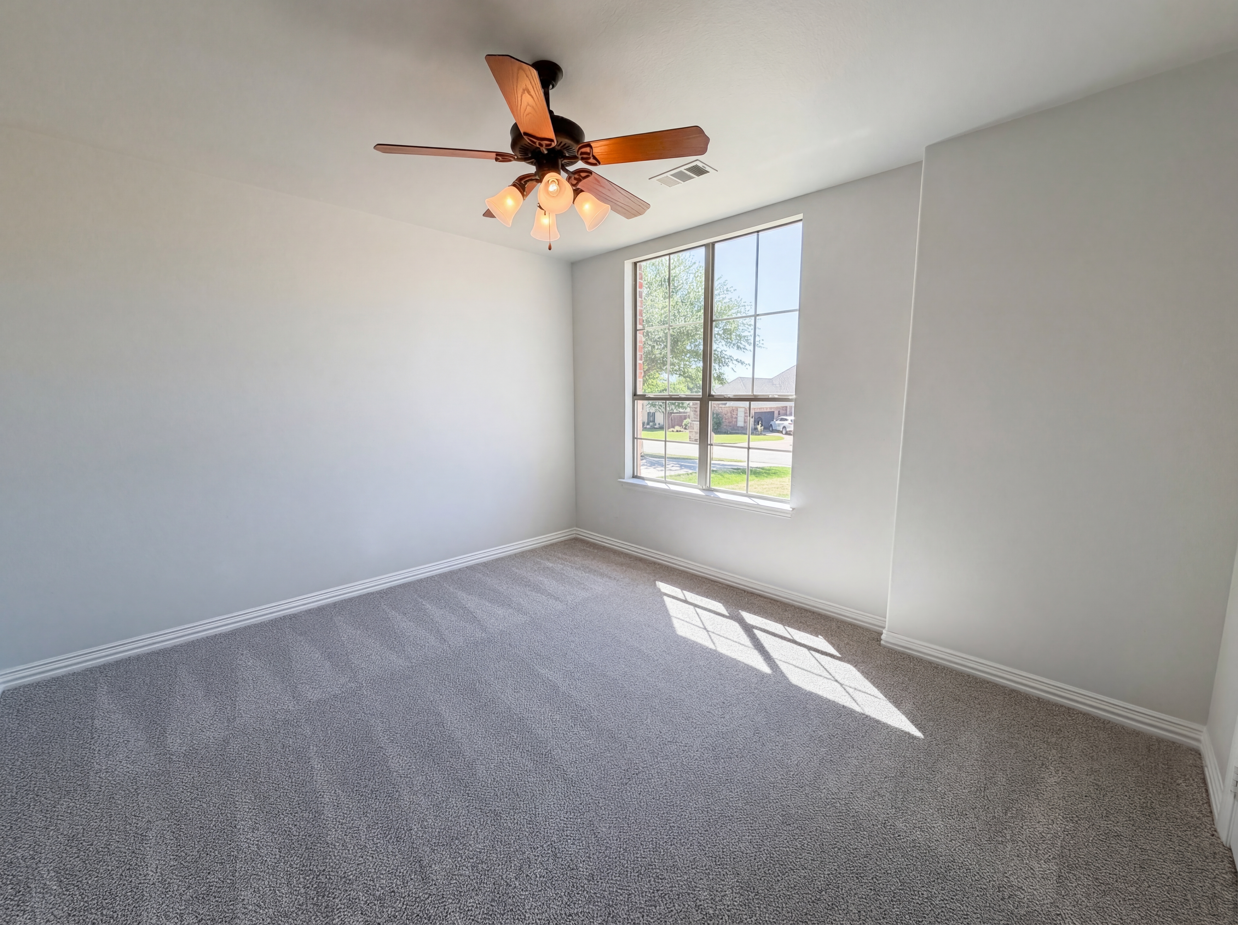 Photo 9 of 19 of 210 Billo Ct, Weatherford, TX