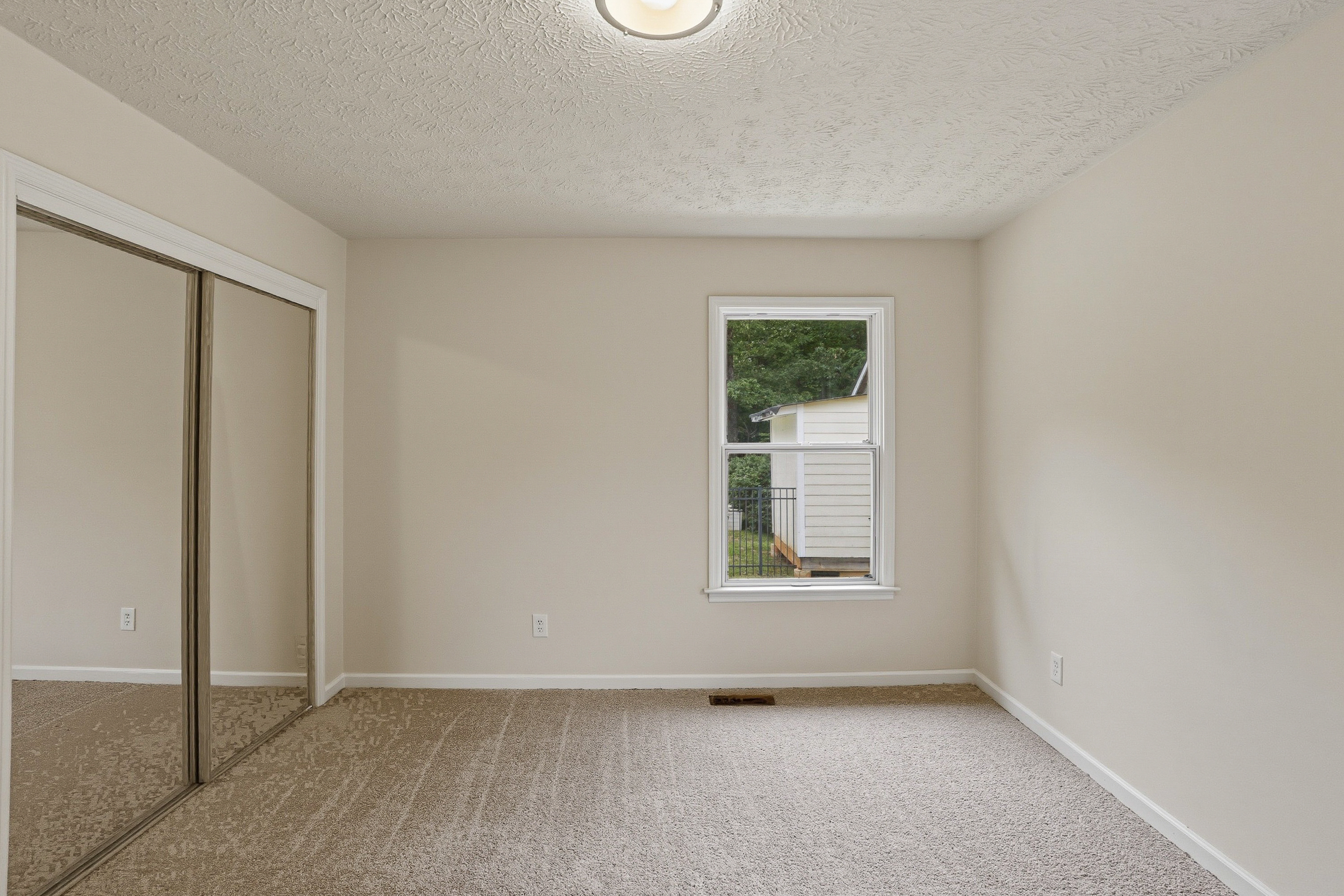 Photo 17 of 29 of 130 Seneca Pl, Fayetteville, GA