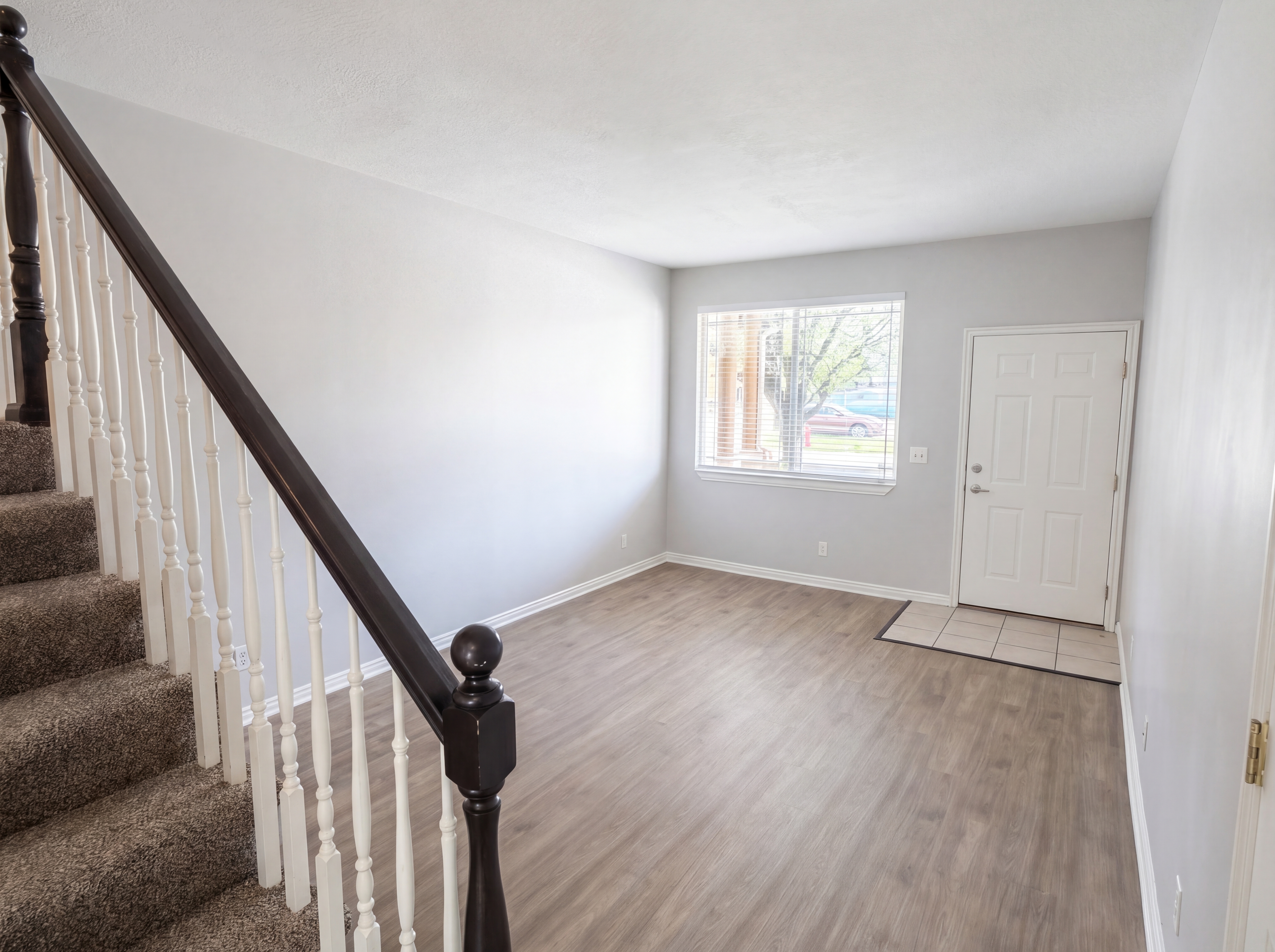 Photo 8 of 24 of 6729 S Pine Landing Way, West Jordan, UT