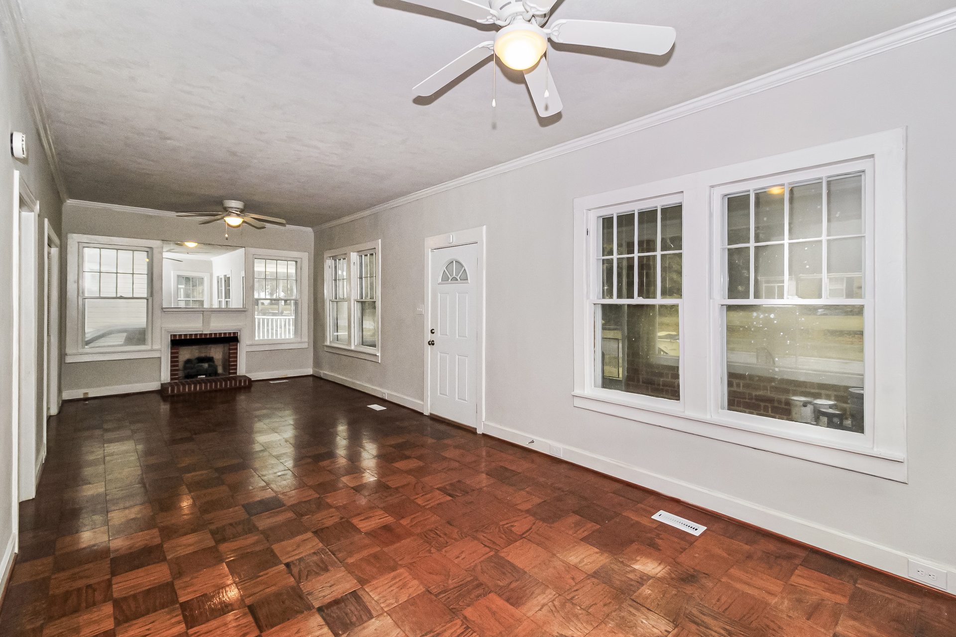 Photo 3 of 22 of 114 E Clay St, Whiteville, NC