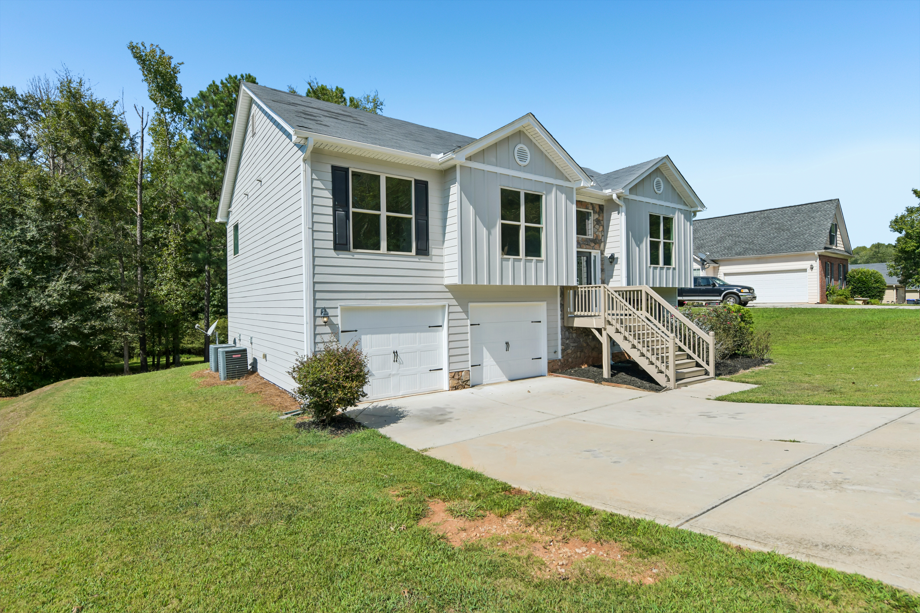 Photo 6 of 56 of 410 Redtail Rd, Jefferson, GA