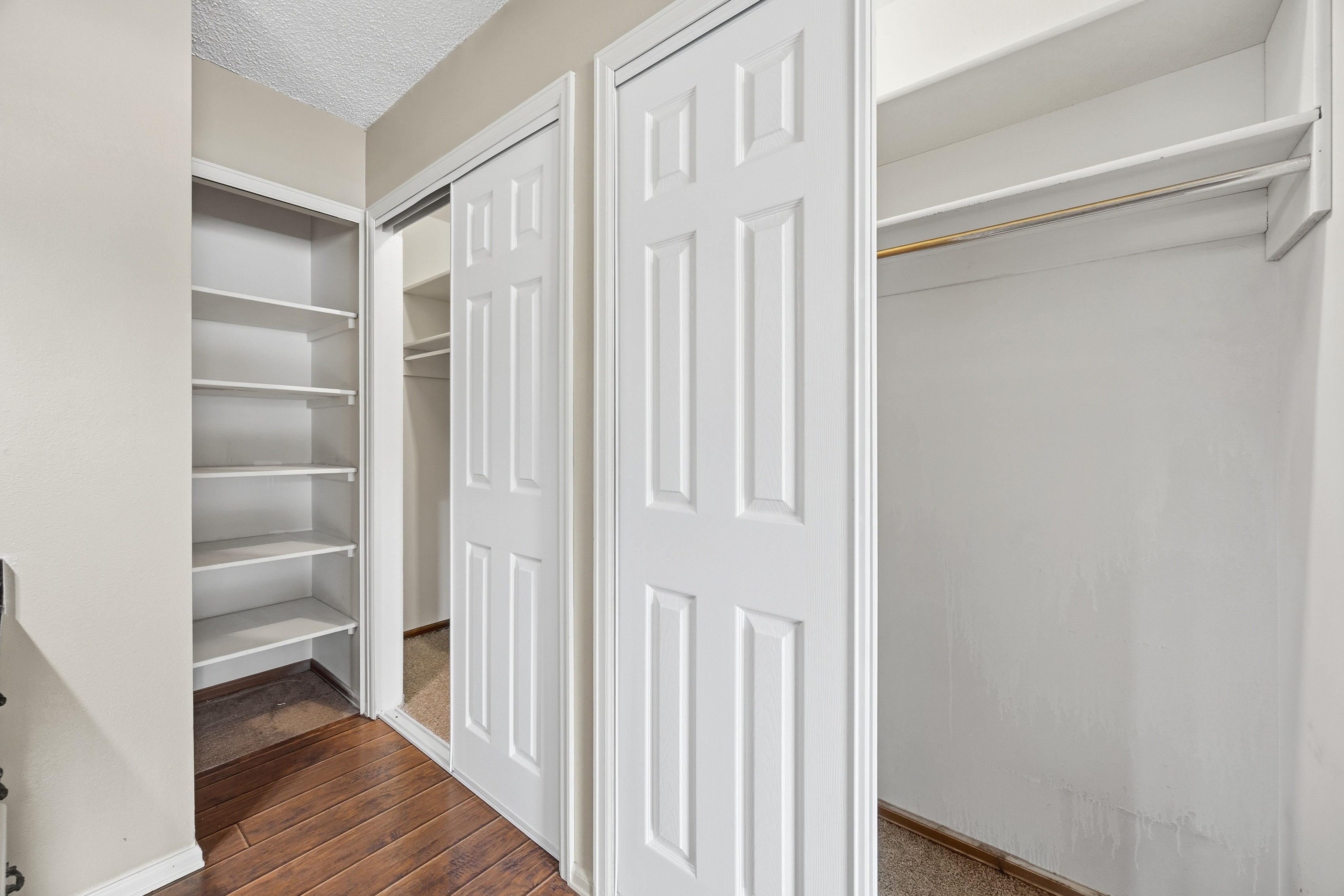 Photo 24 of 32 of 930 Fontmore Rd, Colorado Springs, CO