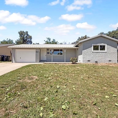 Property photo 1 of 7827 Glen Tree Dr