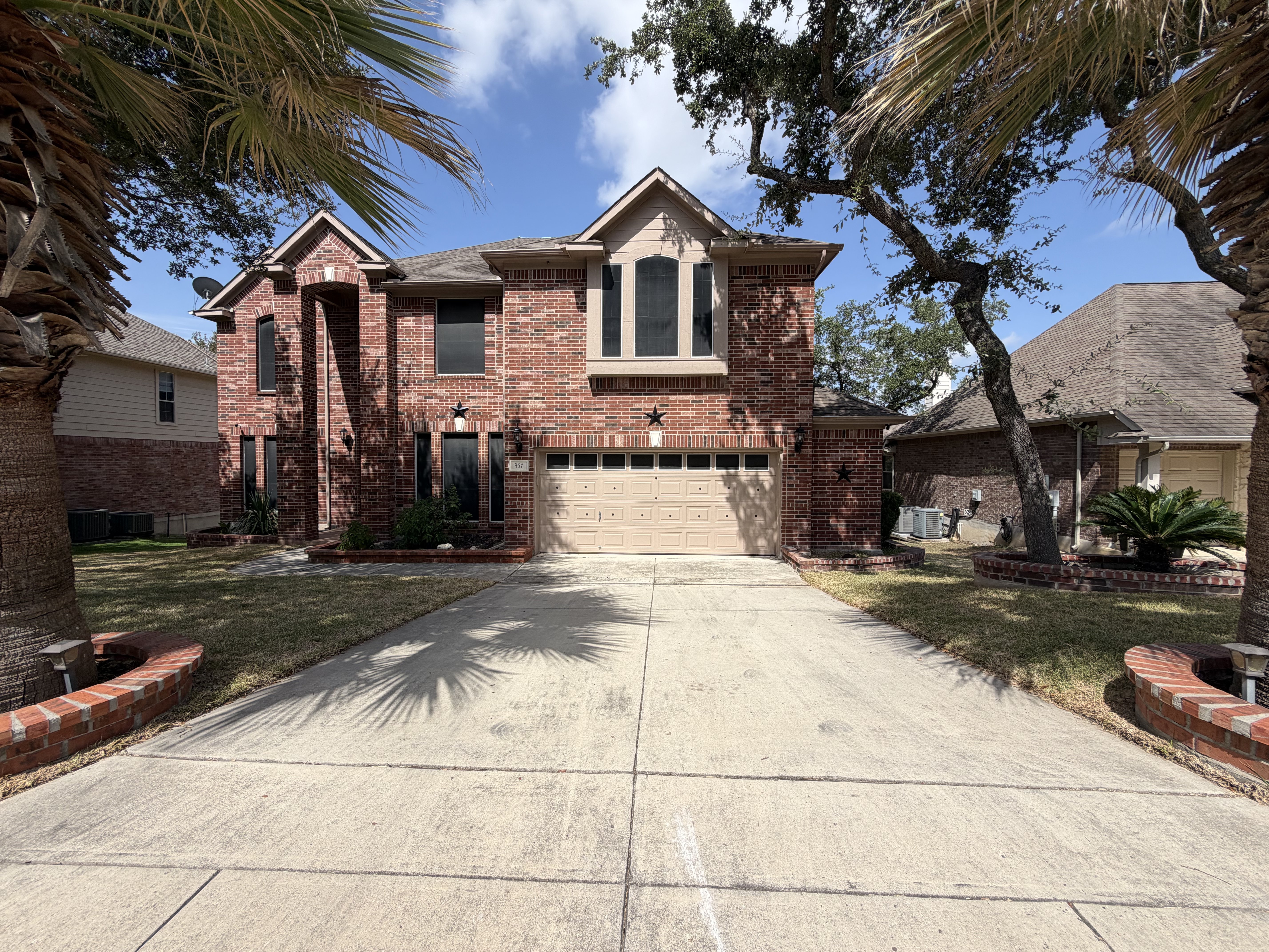 Photo 2 of 31 of 357 Frank Baum Dr, Schertz, TX