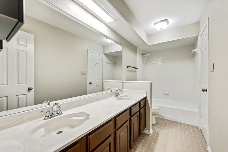 Photo 27 of 31 - 702 Meadowglen Cir, Coppell, TX 75019