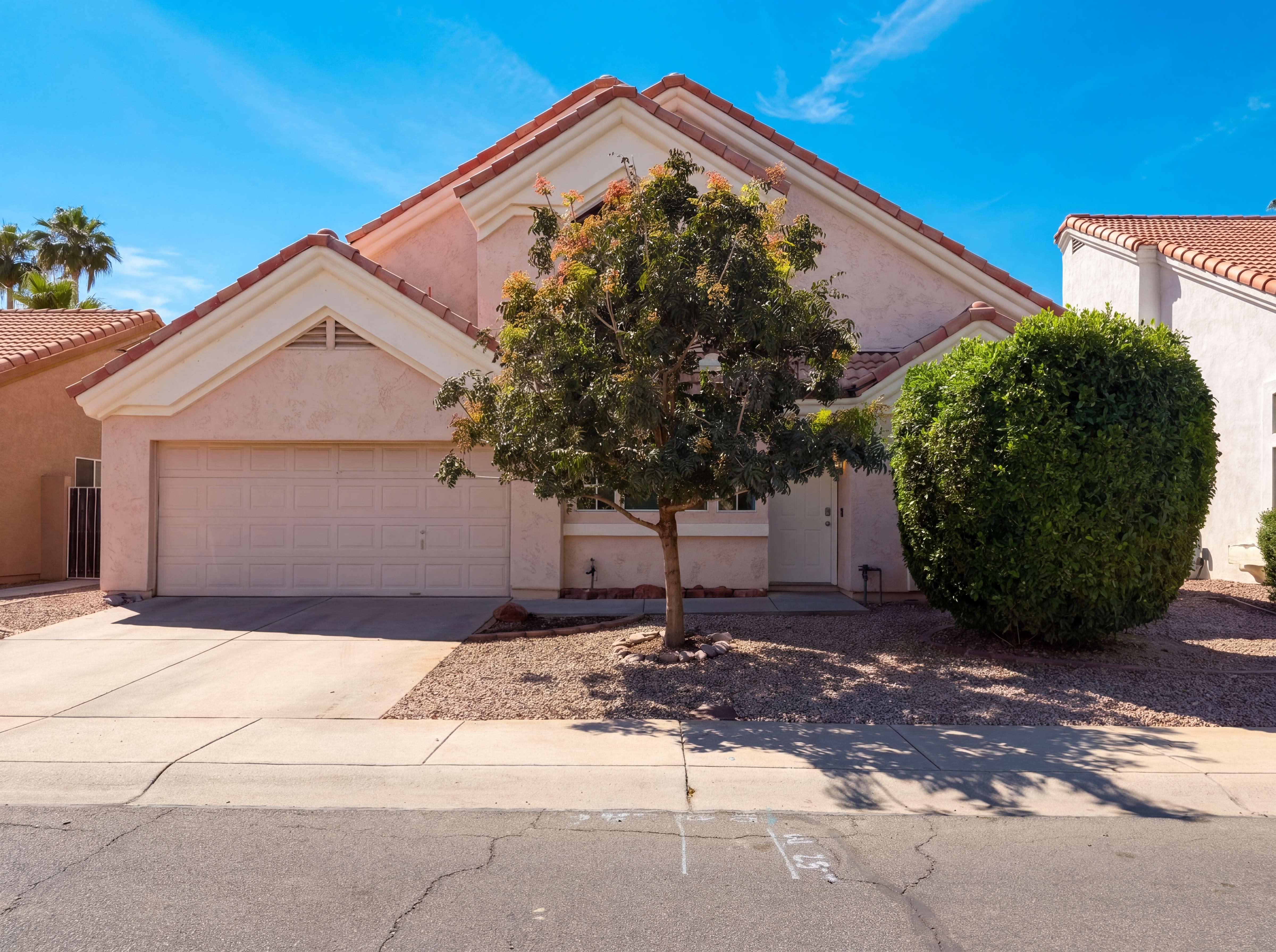 Photo 16 of 21 of 1114 S Tiago Dr, Gilbert, AZ