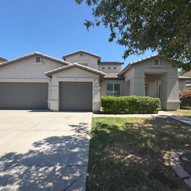 Property photo 1 of 2463 S Bristol