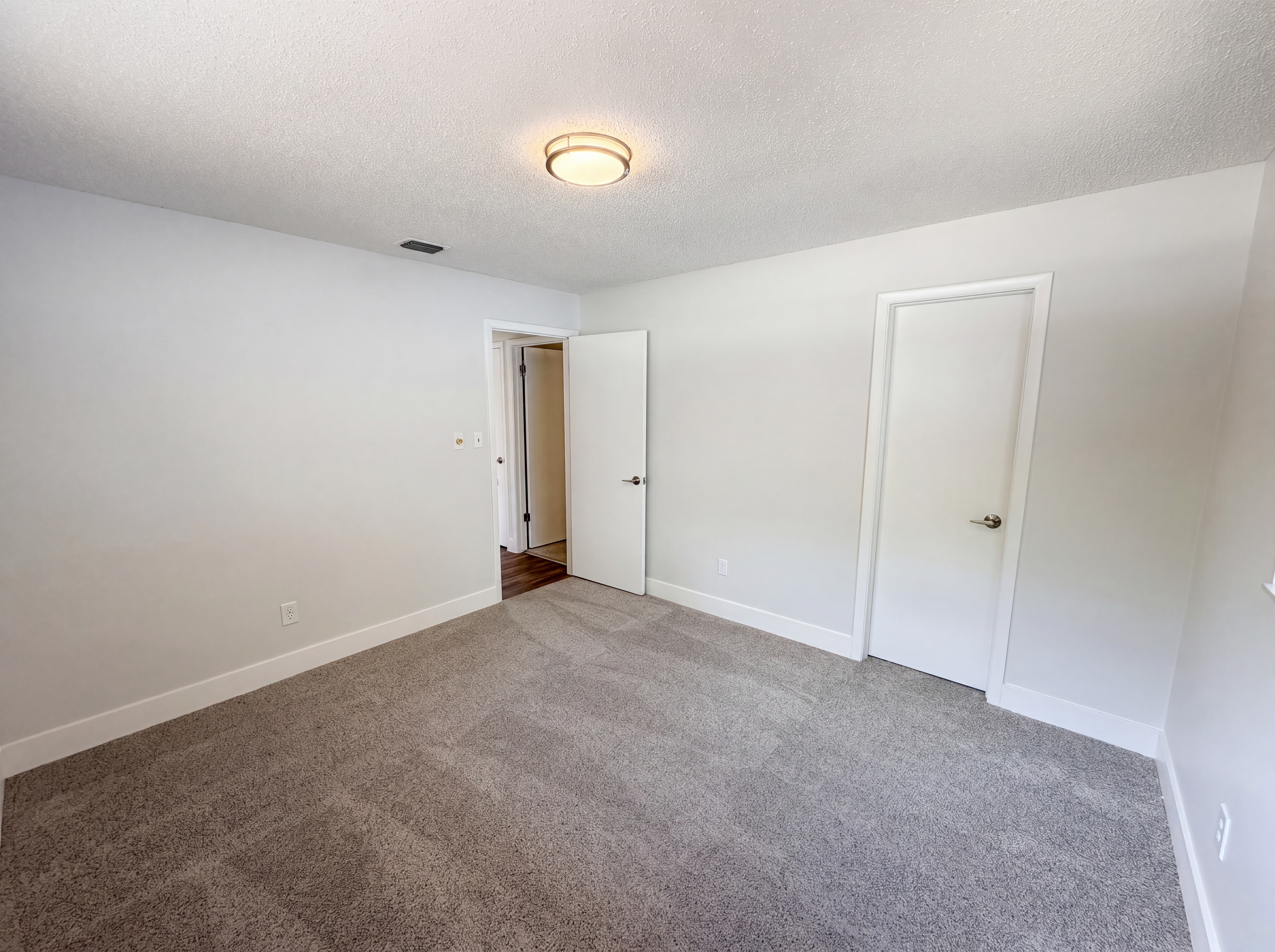 Photo 12 of 25 of 2768 Galatian Pl, Orlando, FL