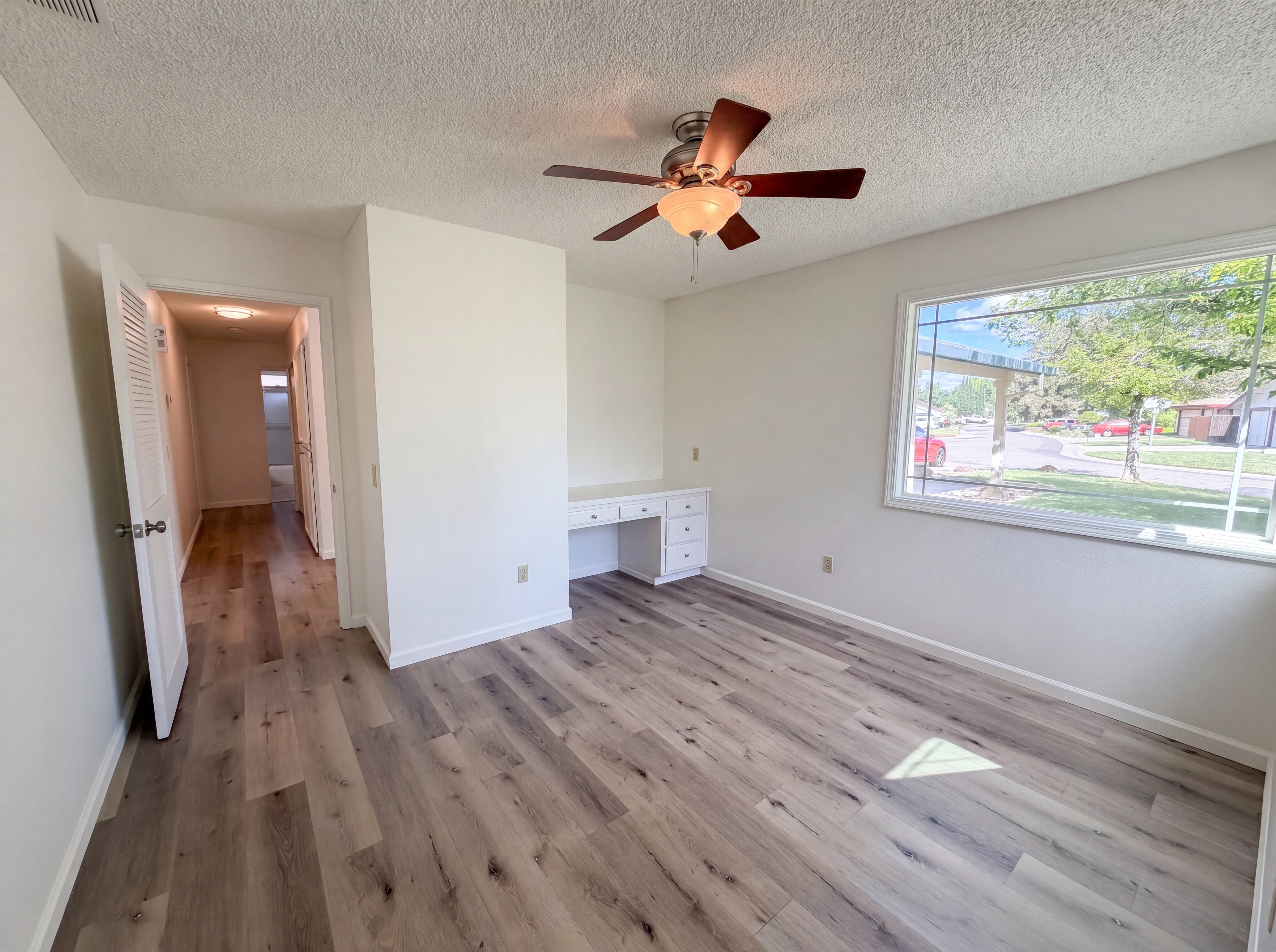 Photo 16 of 27 of 5901 Small Hill Ct, Citrus Heights, CA