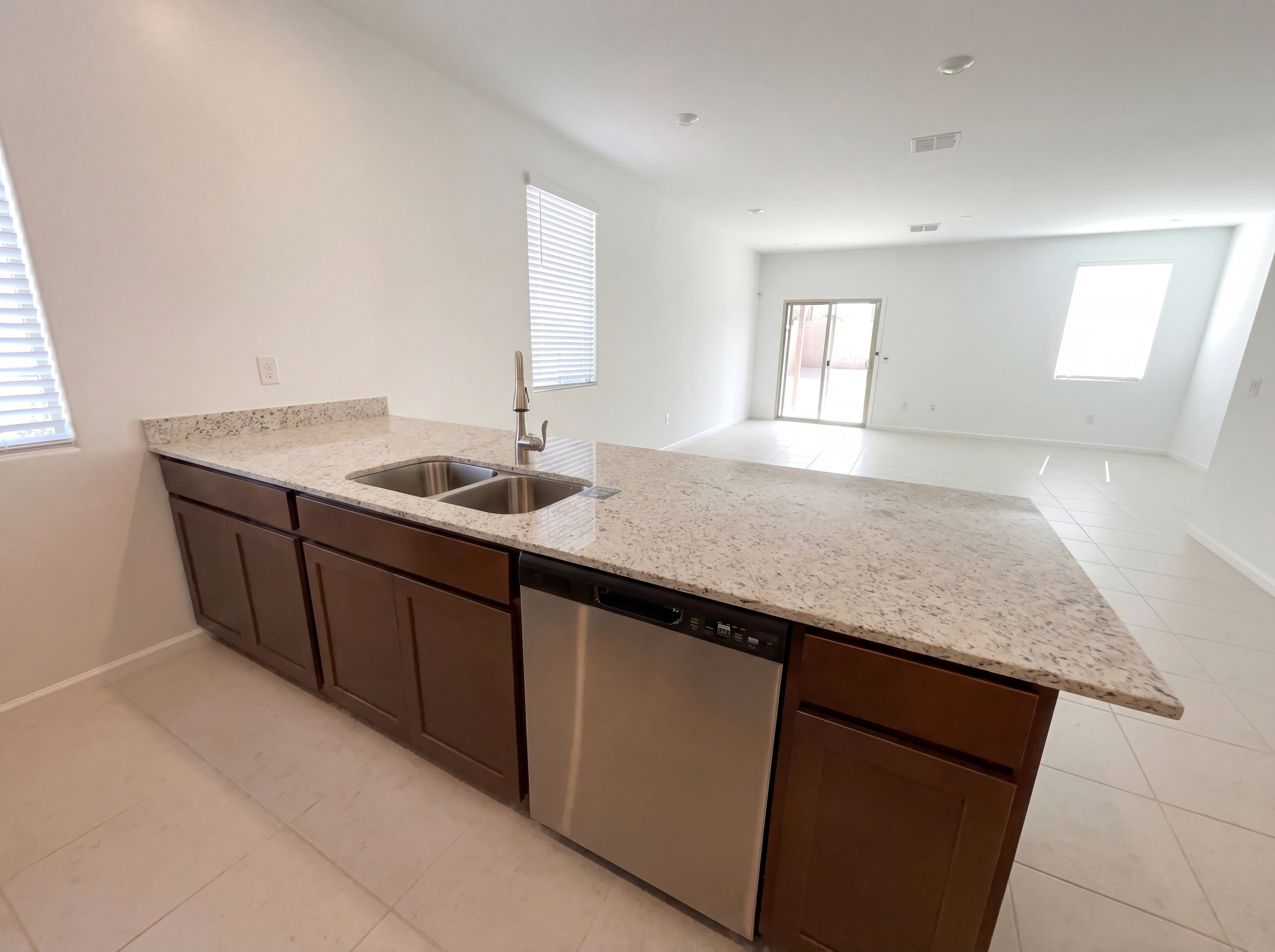 Photo 11 of 30 of 10453 W Beaman Ln, Marana, AZ