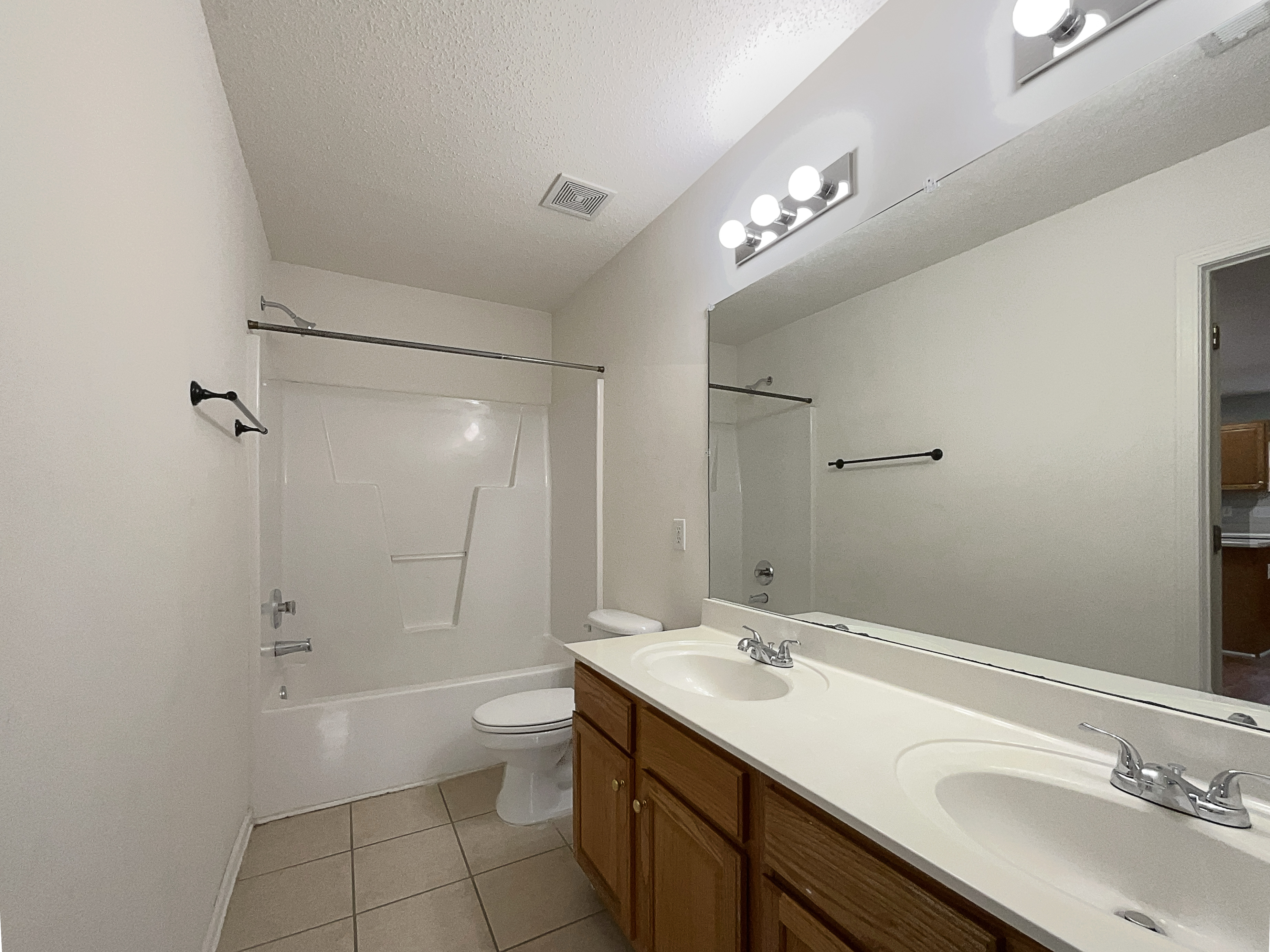 Photo 7 of 20 of 6321 Hibiscus Ct, Whitsett, NC